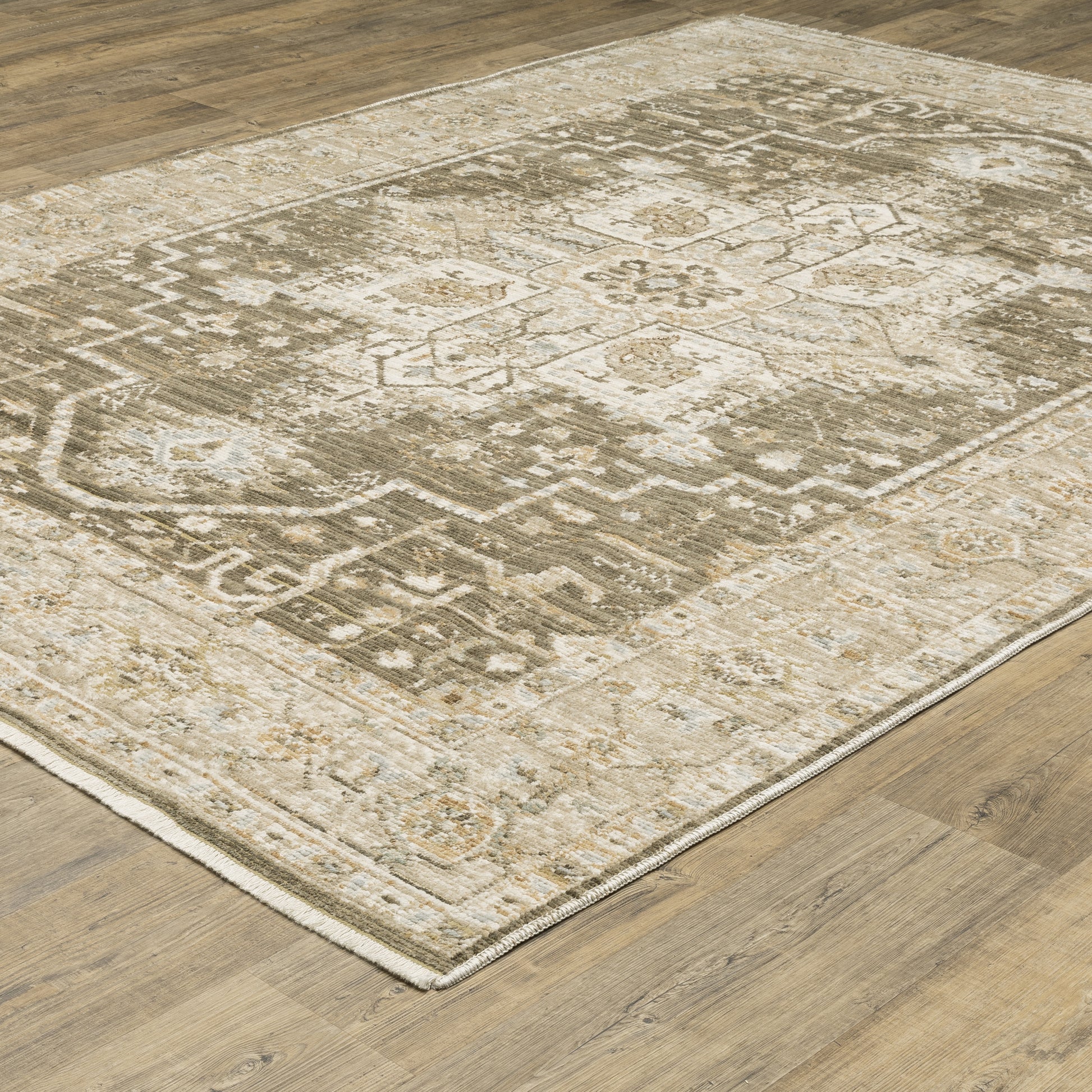 Lola Medallion Brown/ Beige Oriental Cut Pile Rug