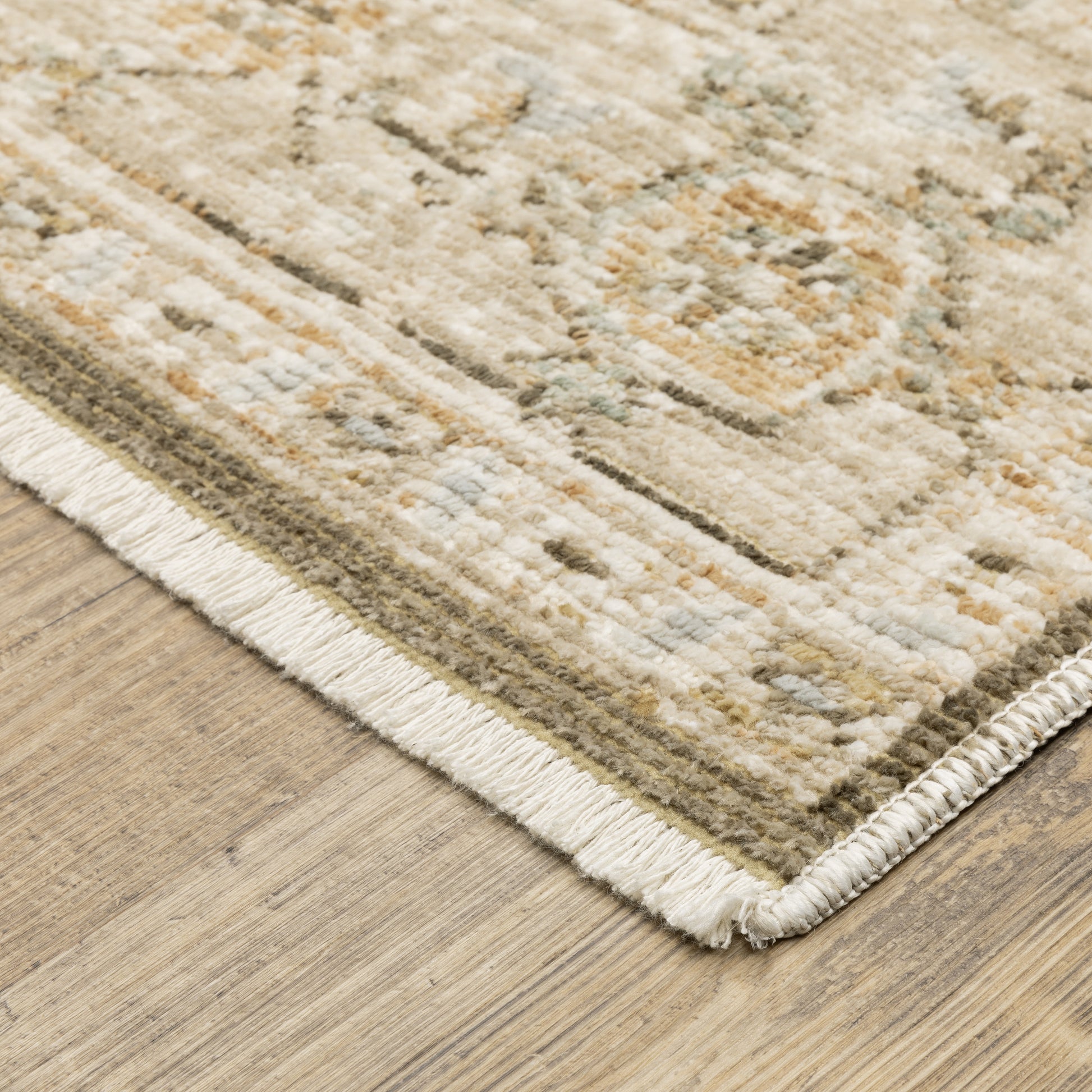 Lola Medallion Brown/ Beige Oriental Cut Pile Rug