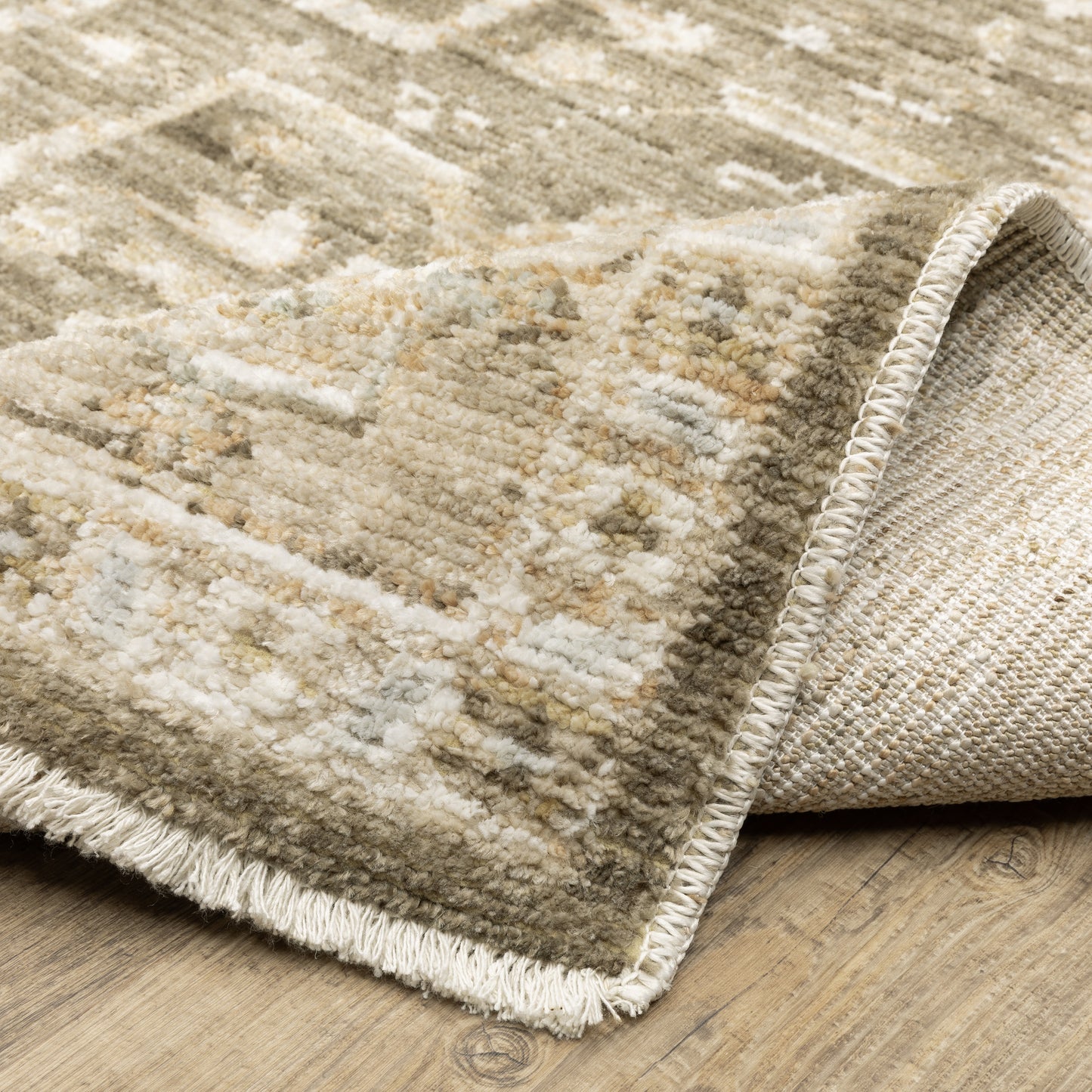 Lola Medallion Brown/ Beige Oriental Cut Pile Rug