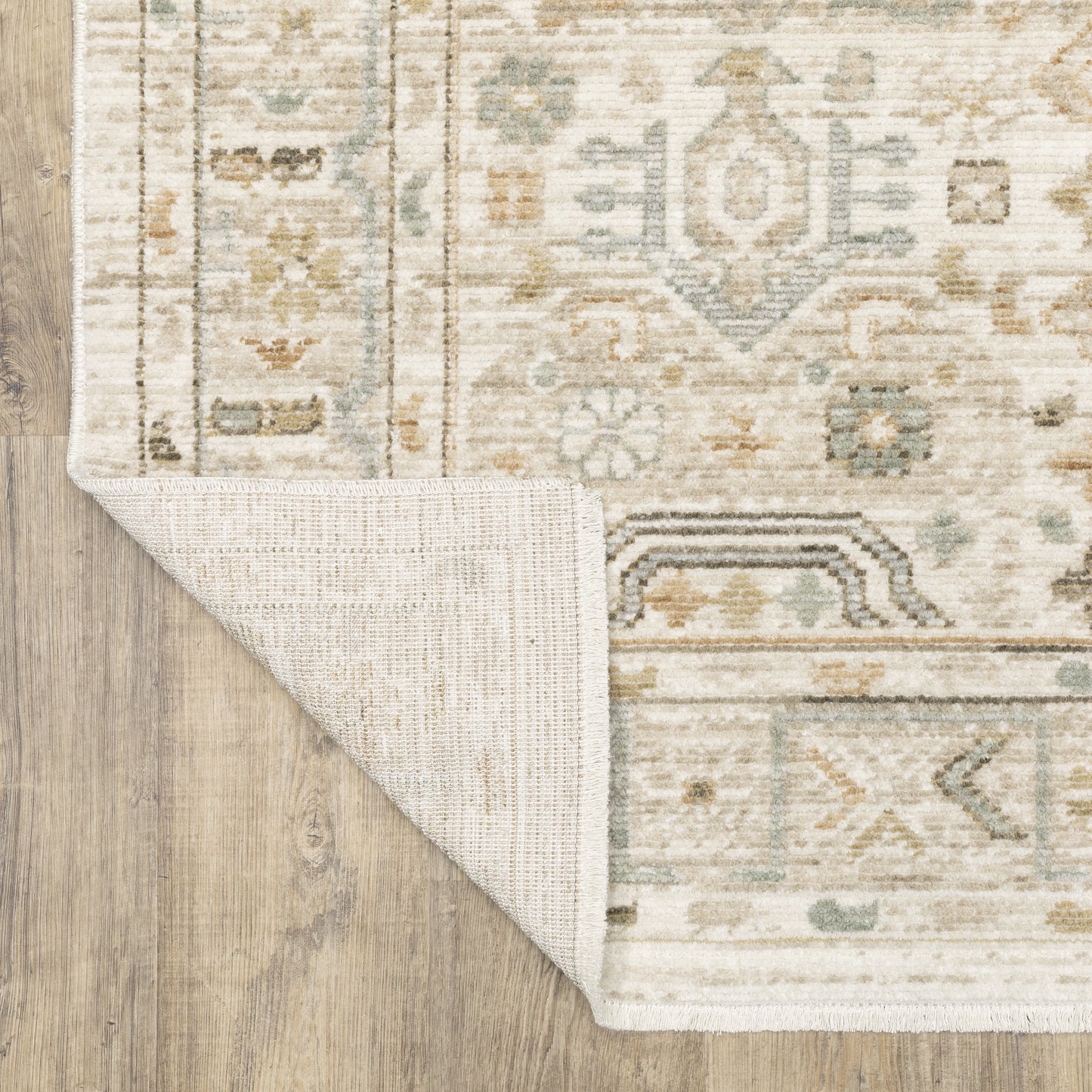 Lola Medallion Blue/ Beige Floral Cut Pile Rug