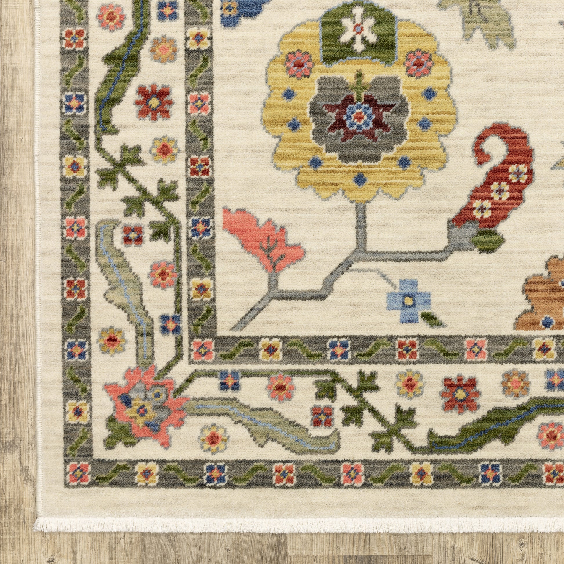 Lucca Oriental Ivory/ Multi Cut Pile Rug