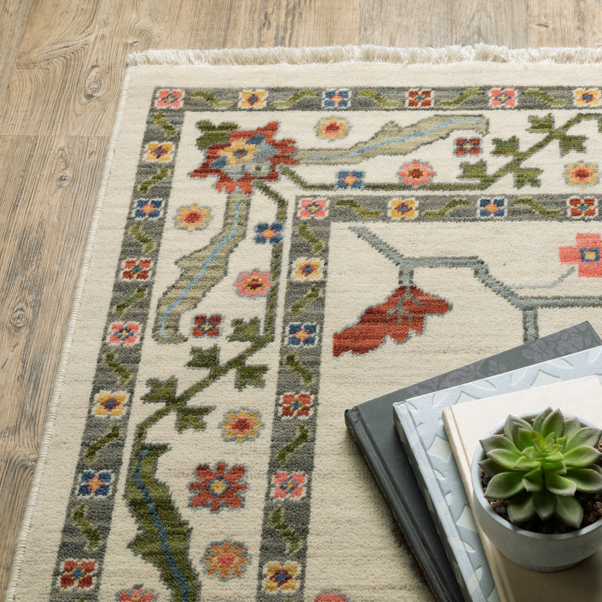 Lucca Oriental Ivory/ Multi Cut Pile Rug