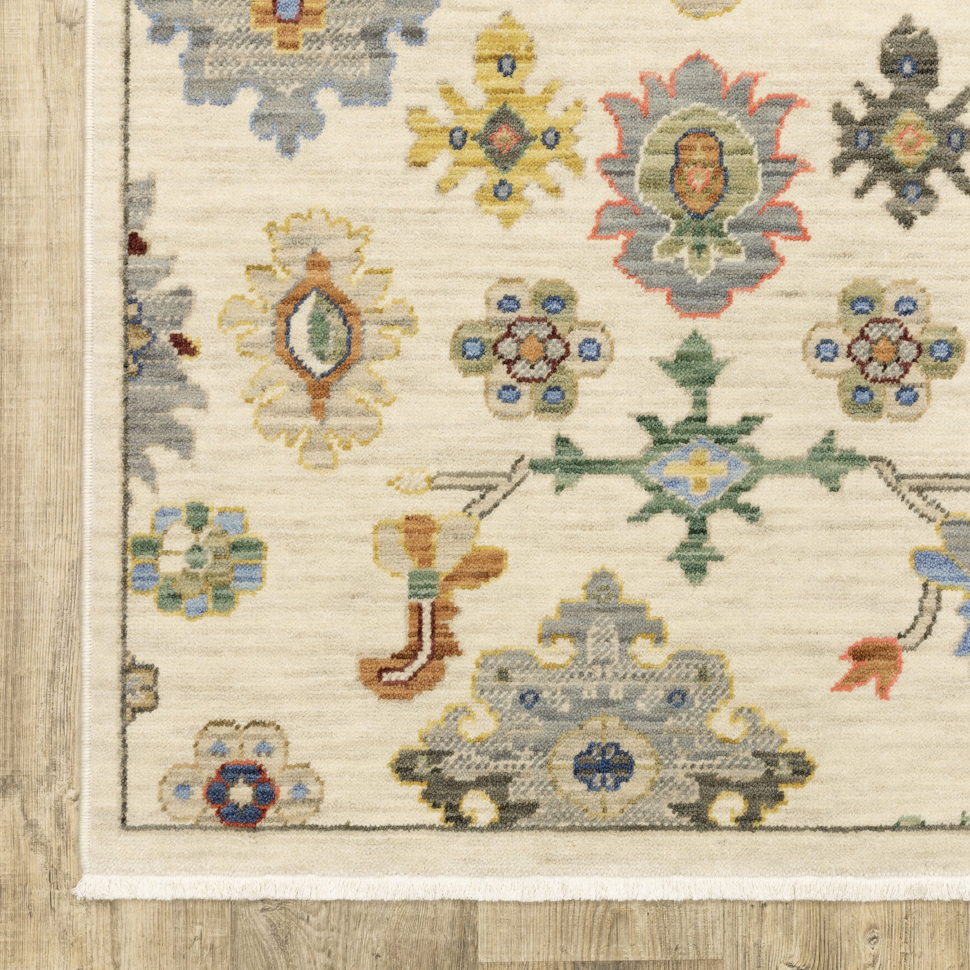 Lucca Oriental Ivory/ Multi Cut Pile Rug