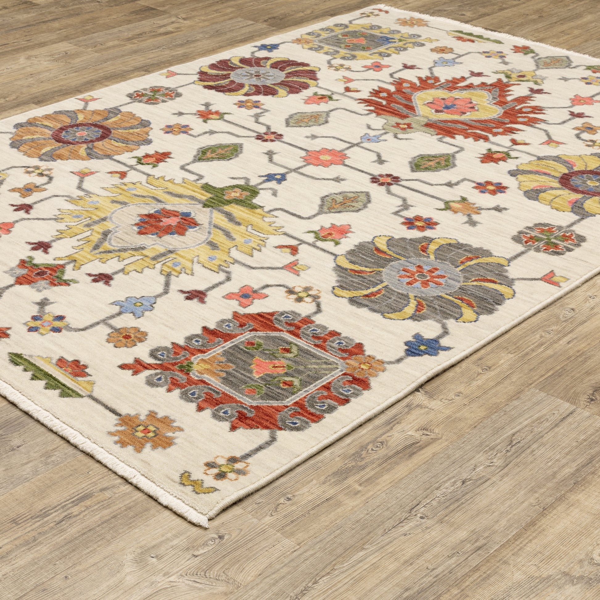 Lucca 8111W Ivory Oriental Rug