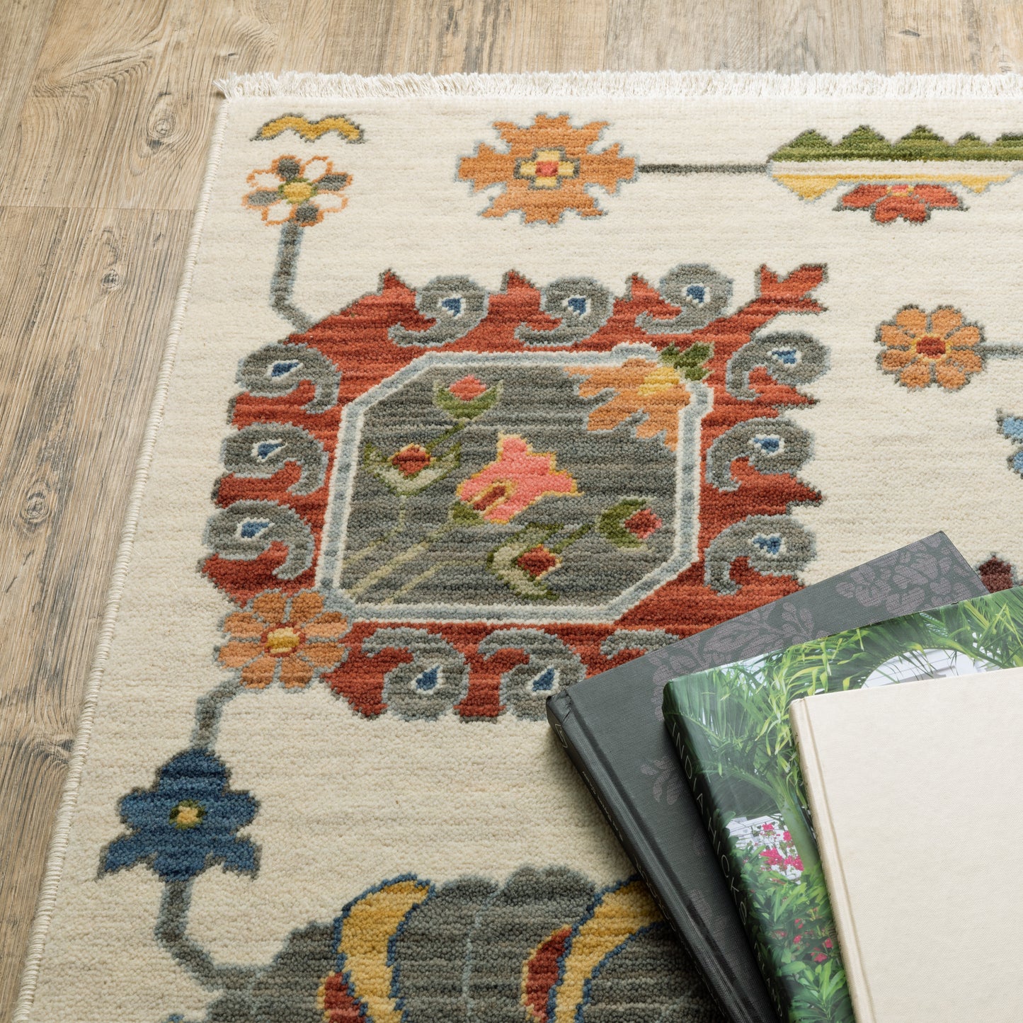 Lucca Oriental Ivory/ Multi Cut Pile Rug