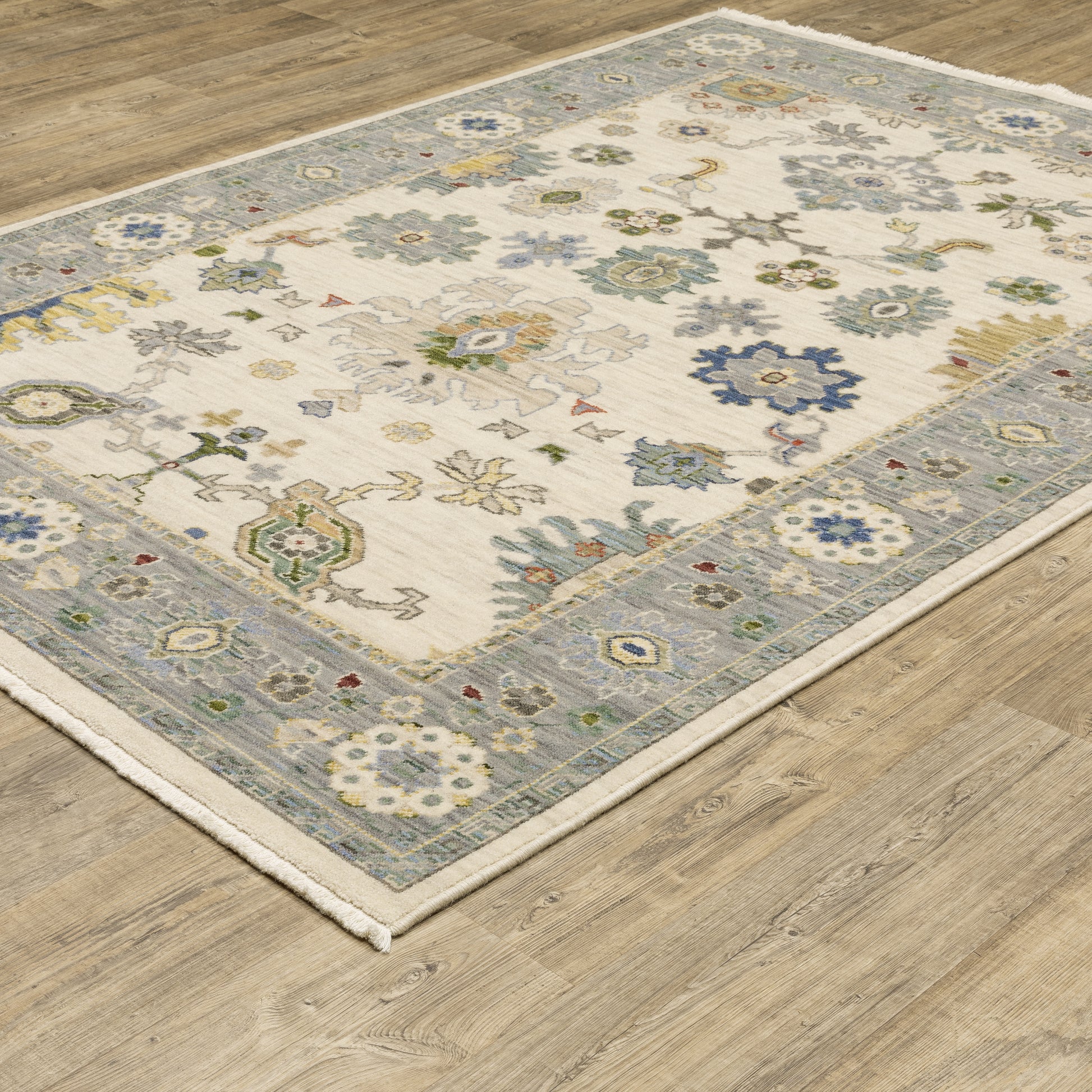 Lucca 846H1 Ivory Oriental Rug