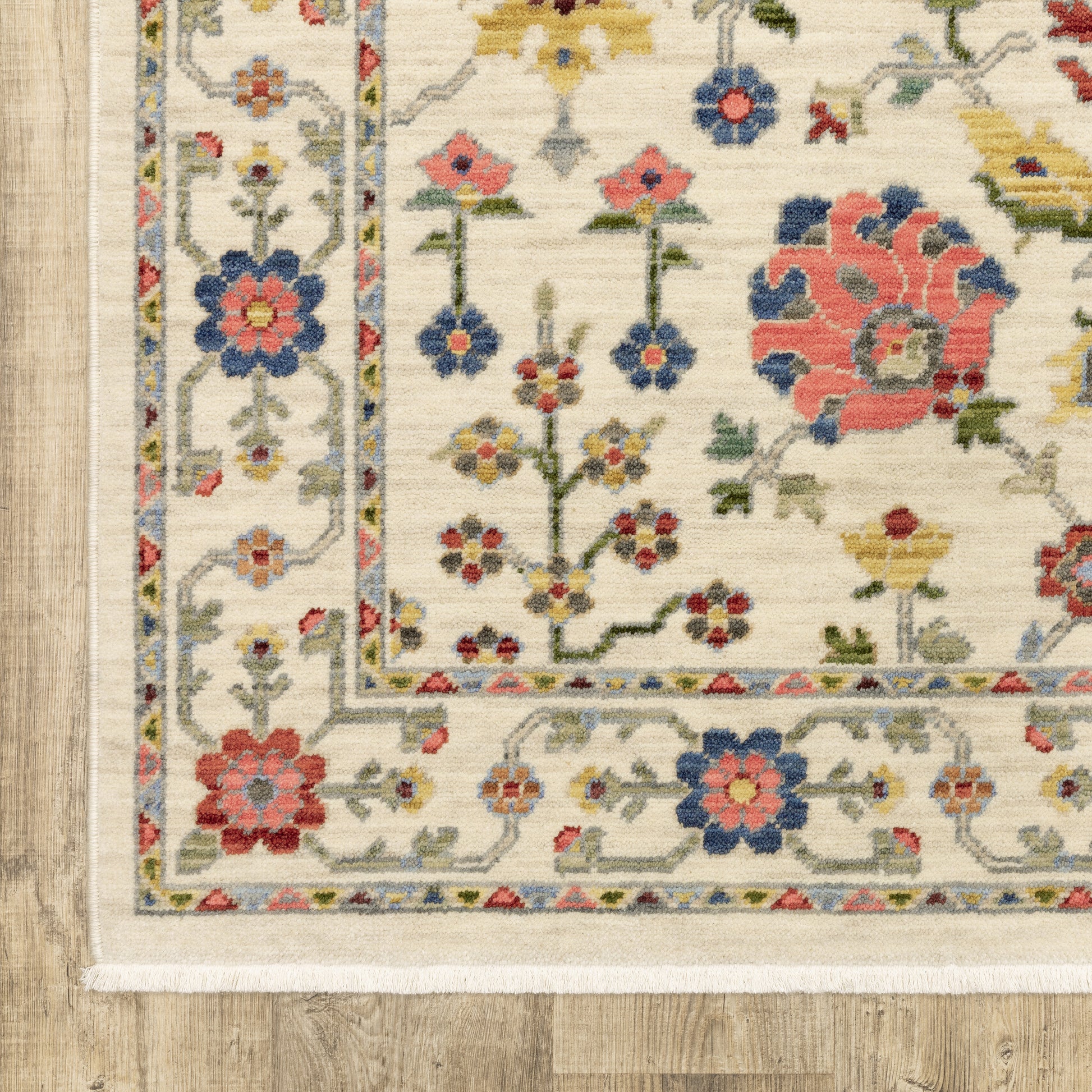 Lucca Oriental Ivory/ Multi Cut Pile Rug
