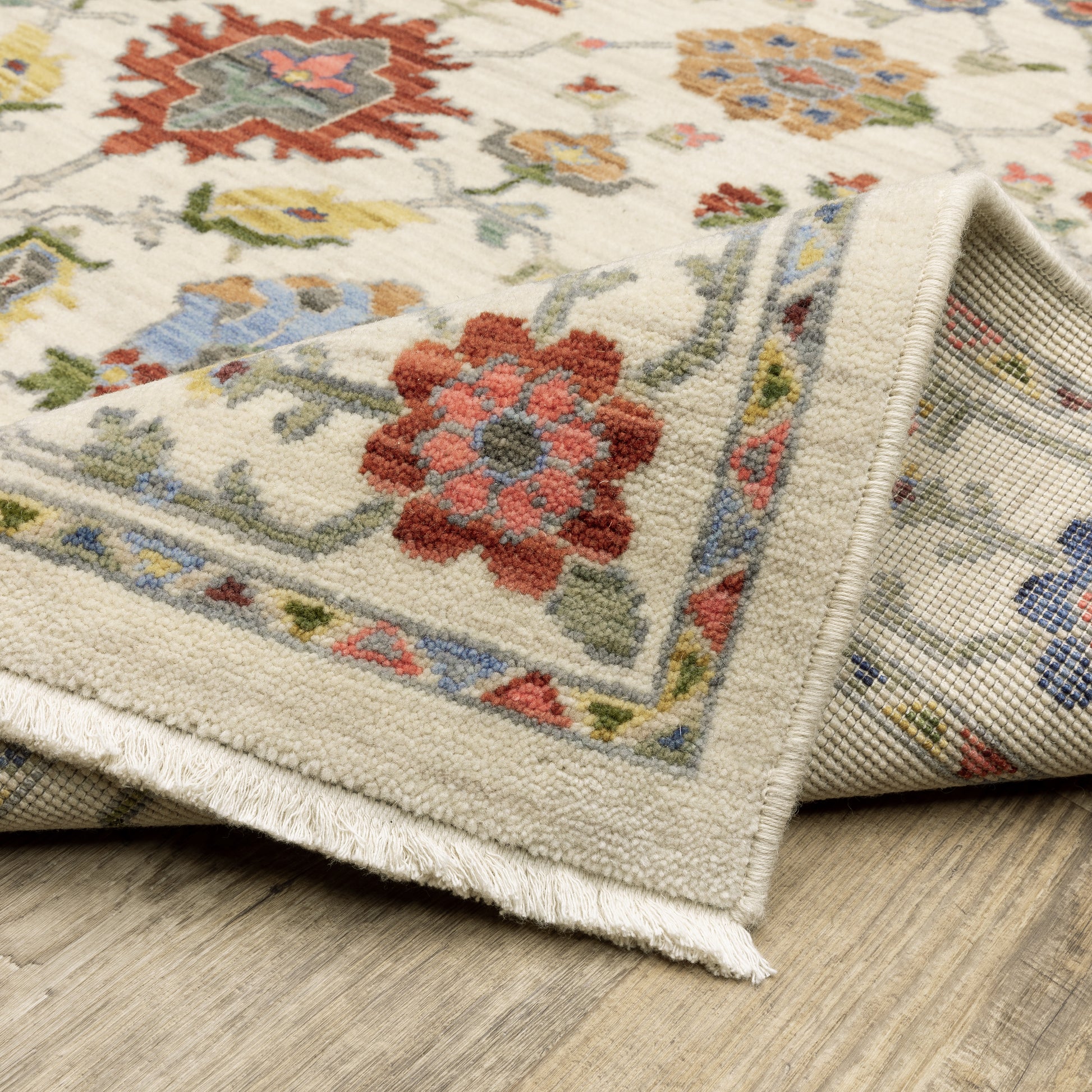Lucca Oriental Ivory/ Multi Cut Pile Rug
