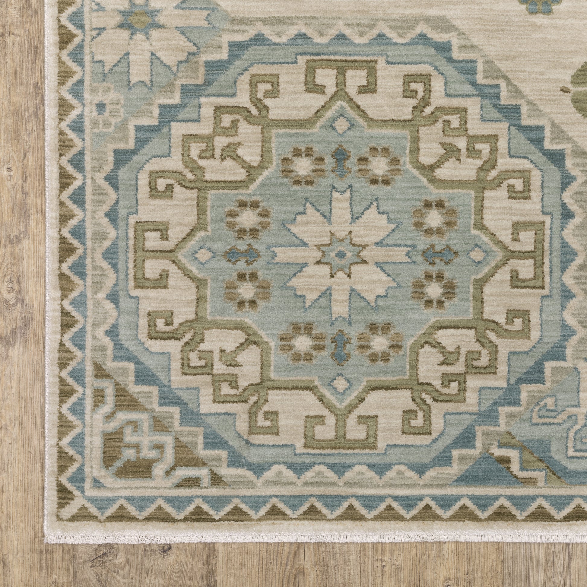 Maeve Medallion Beige/ Blue Geometric Cut Pile Rug