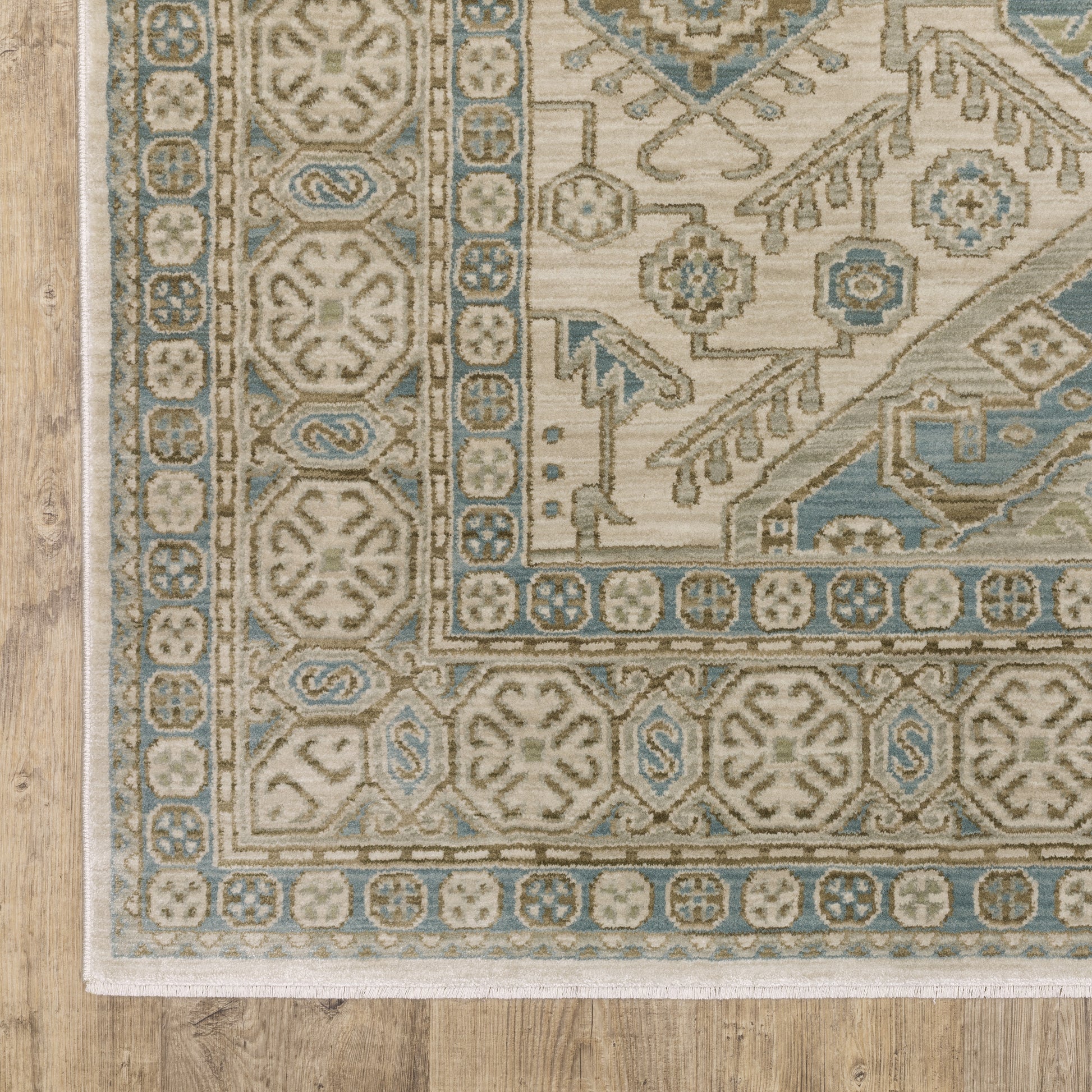 Maeve Border Beige/ Blue Medallion Cut Pile Rug