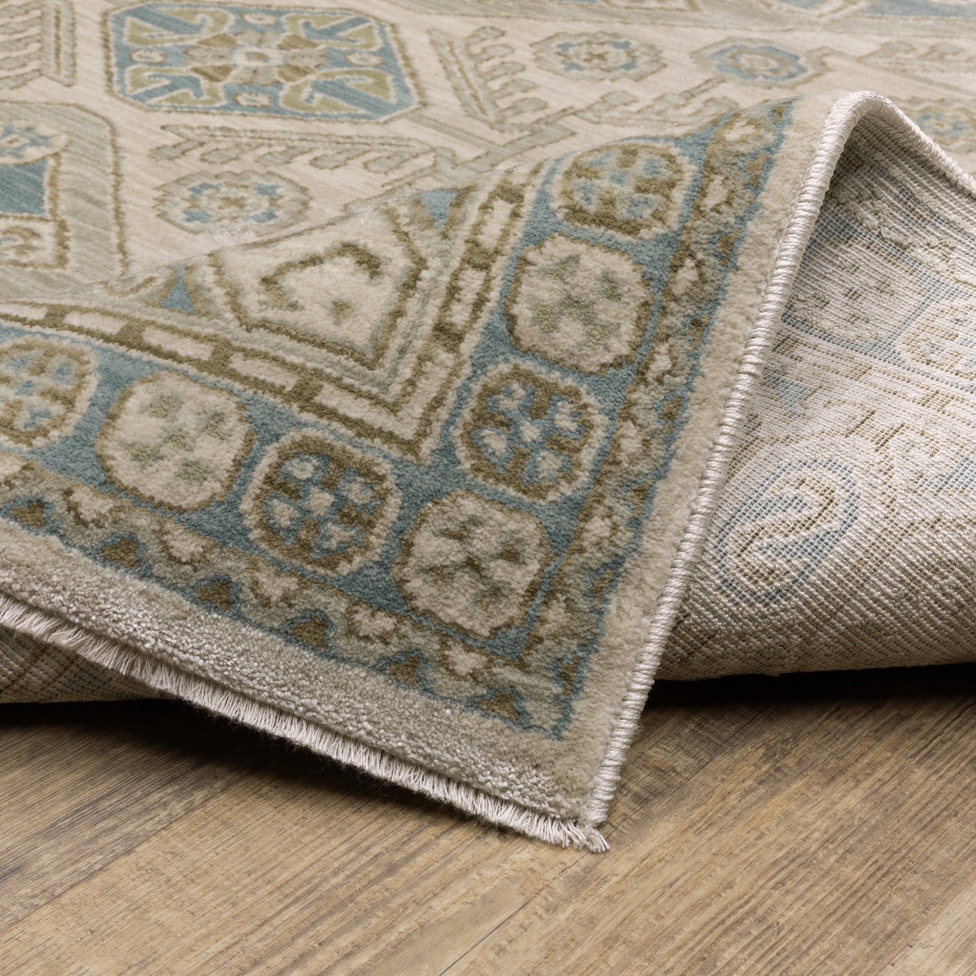 Maeve Border Beige/ Blue Medallion Cut Pile Rug