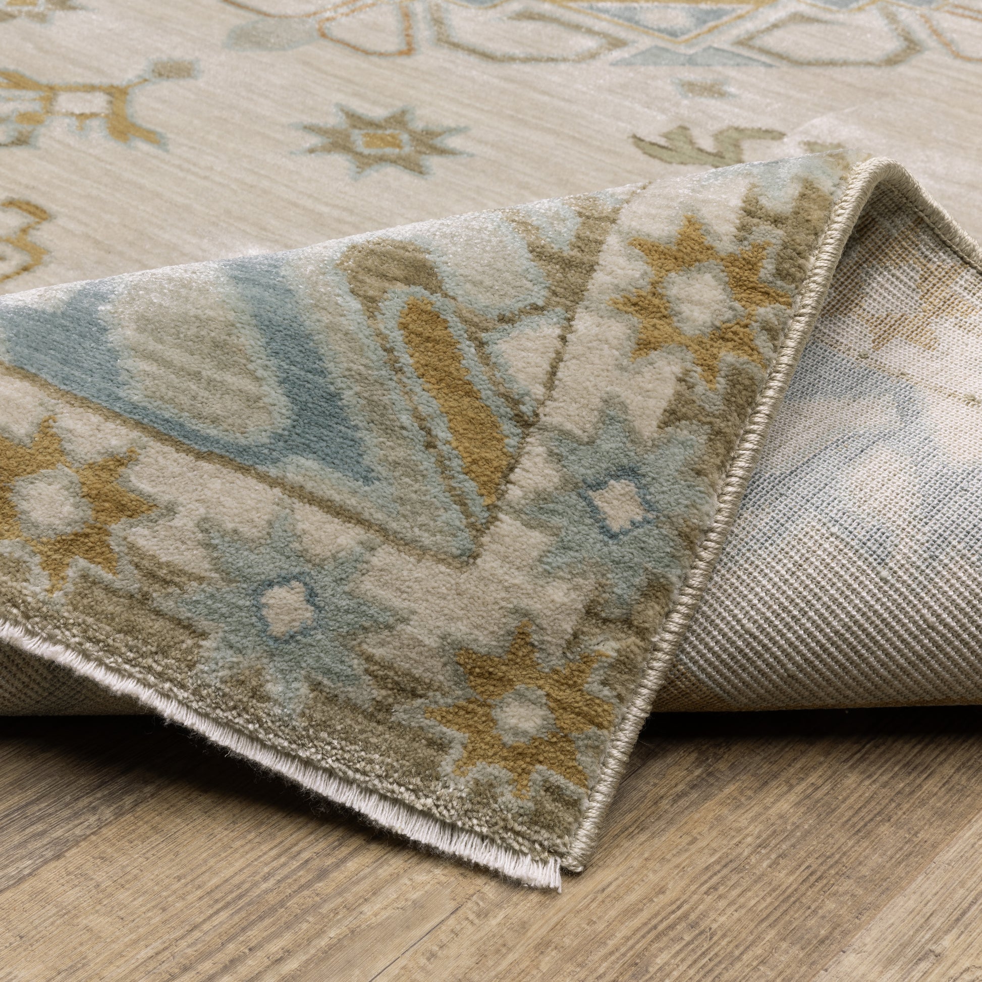 Maeve Medallion Beige/ Grey Southwest/Lodge Cut Pile Rug