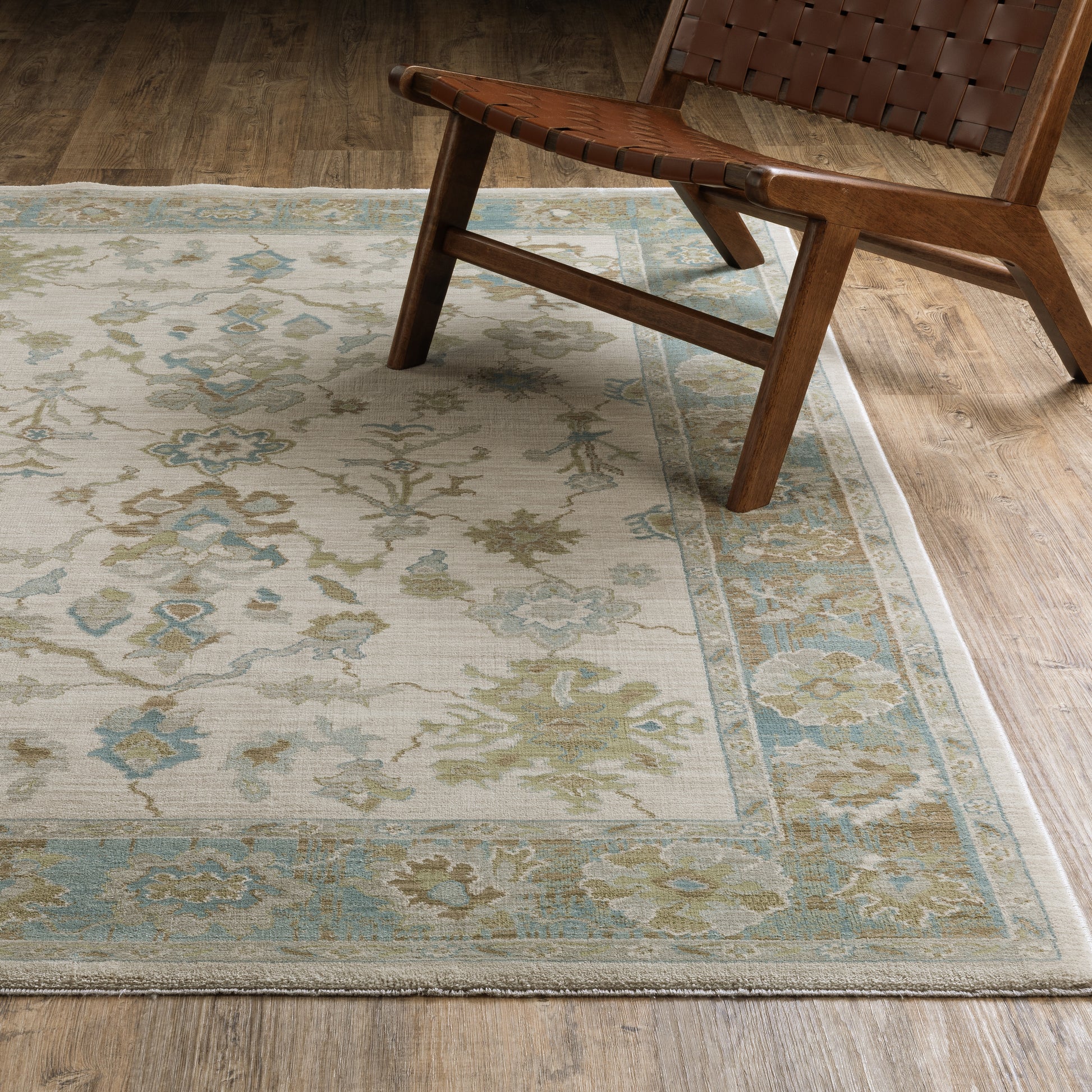 Maeve Floral Beige/ Blue Distressed Cut Pile Rug