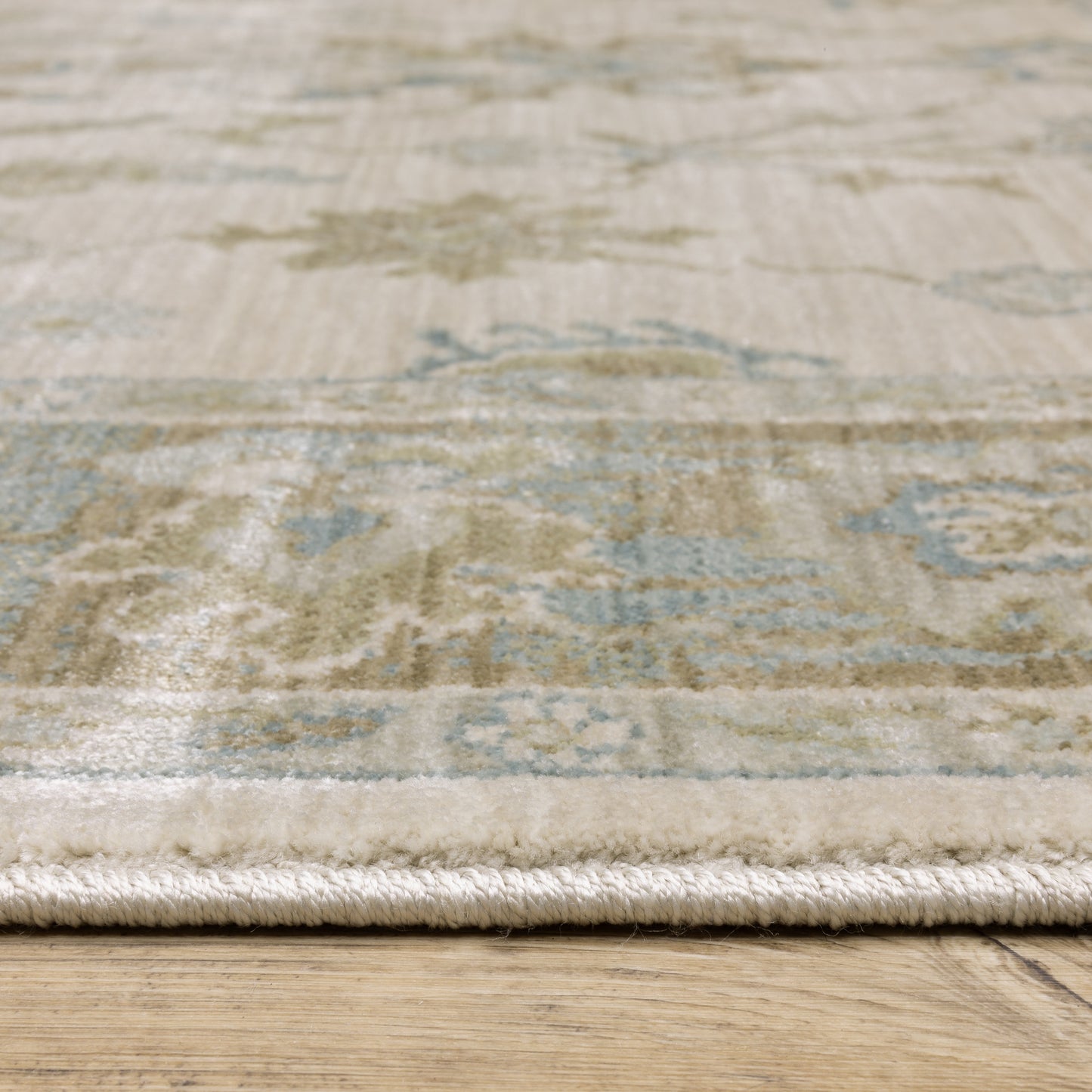 Maeve Floral Beige/ Blue Distressed Cut Pile Rug