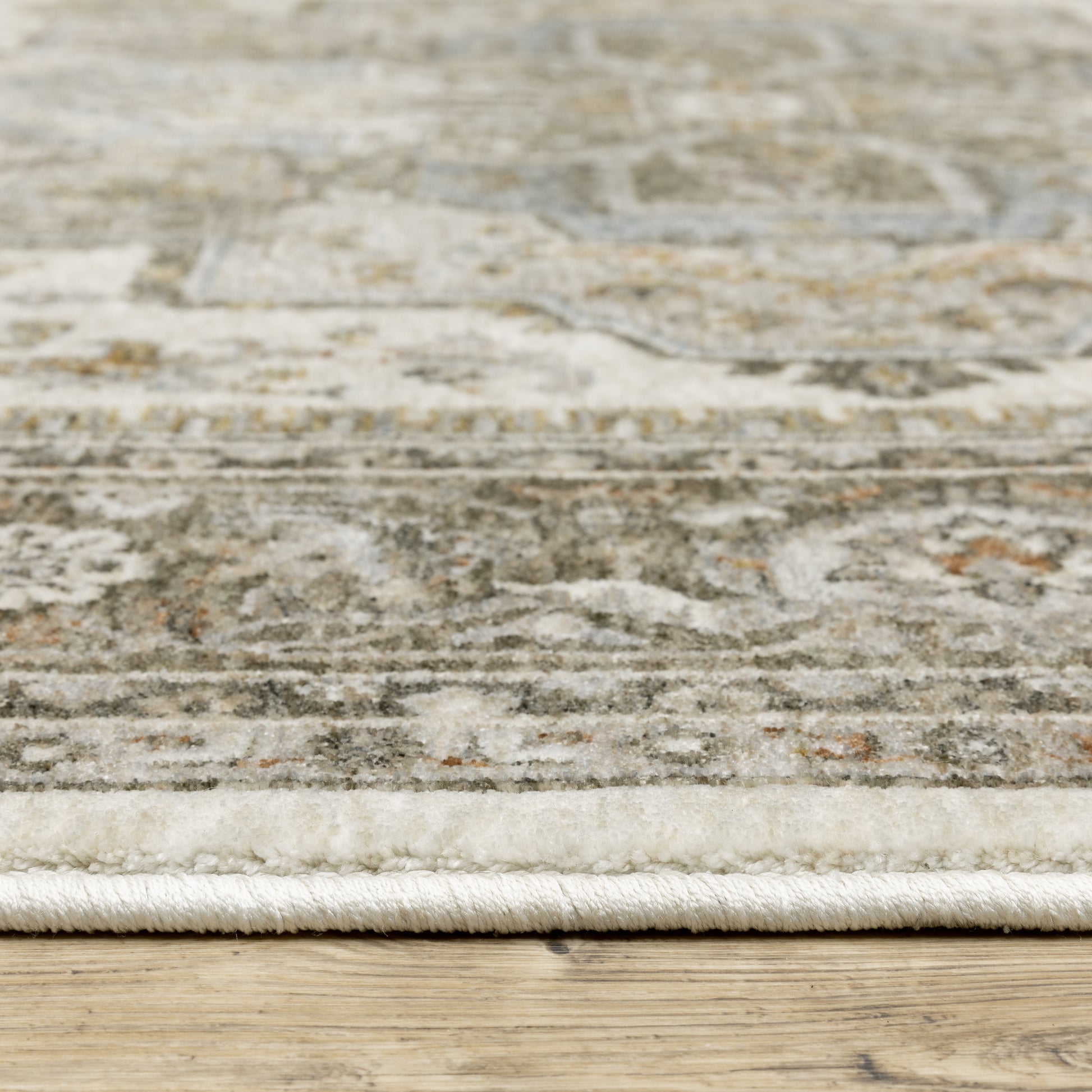 Maharaja Medallion Ivory/ Gold Oriental Cut Pile Rug