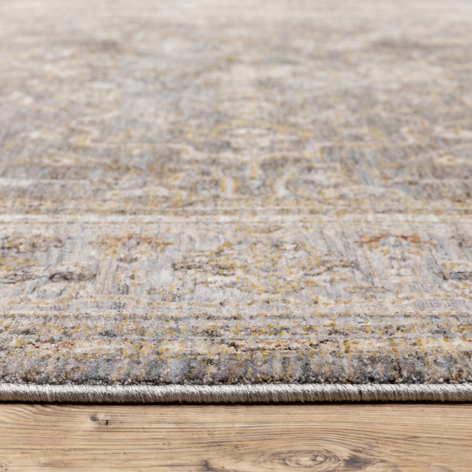 Maharaja Oriental Grey/ Gold Cut Pile Rug