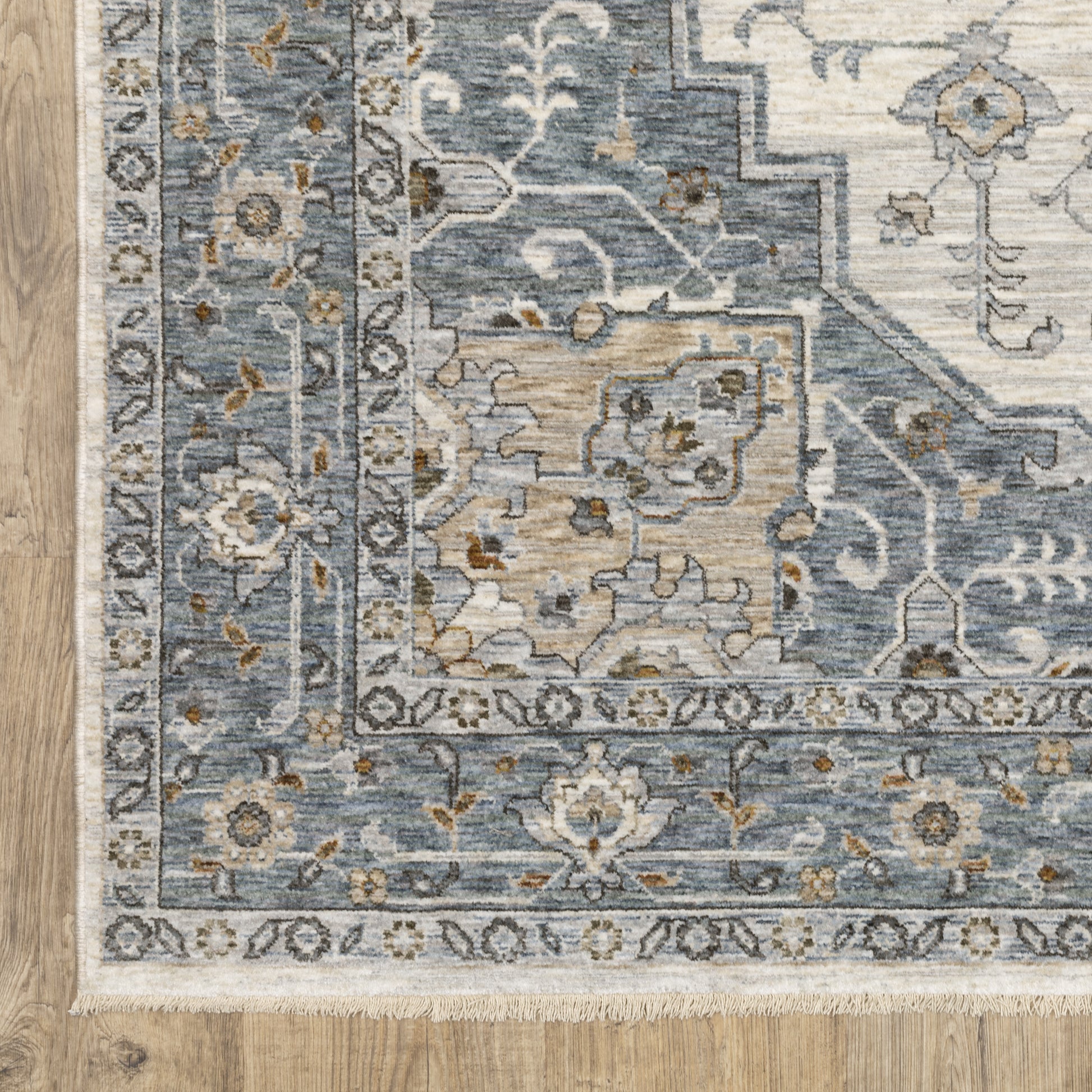 Maharaja Medallion Blue/ Ivory Oriental Cut Pile Rug
