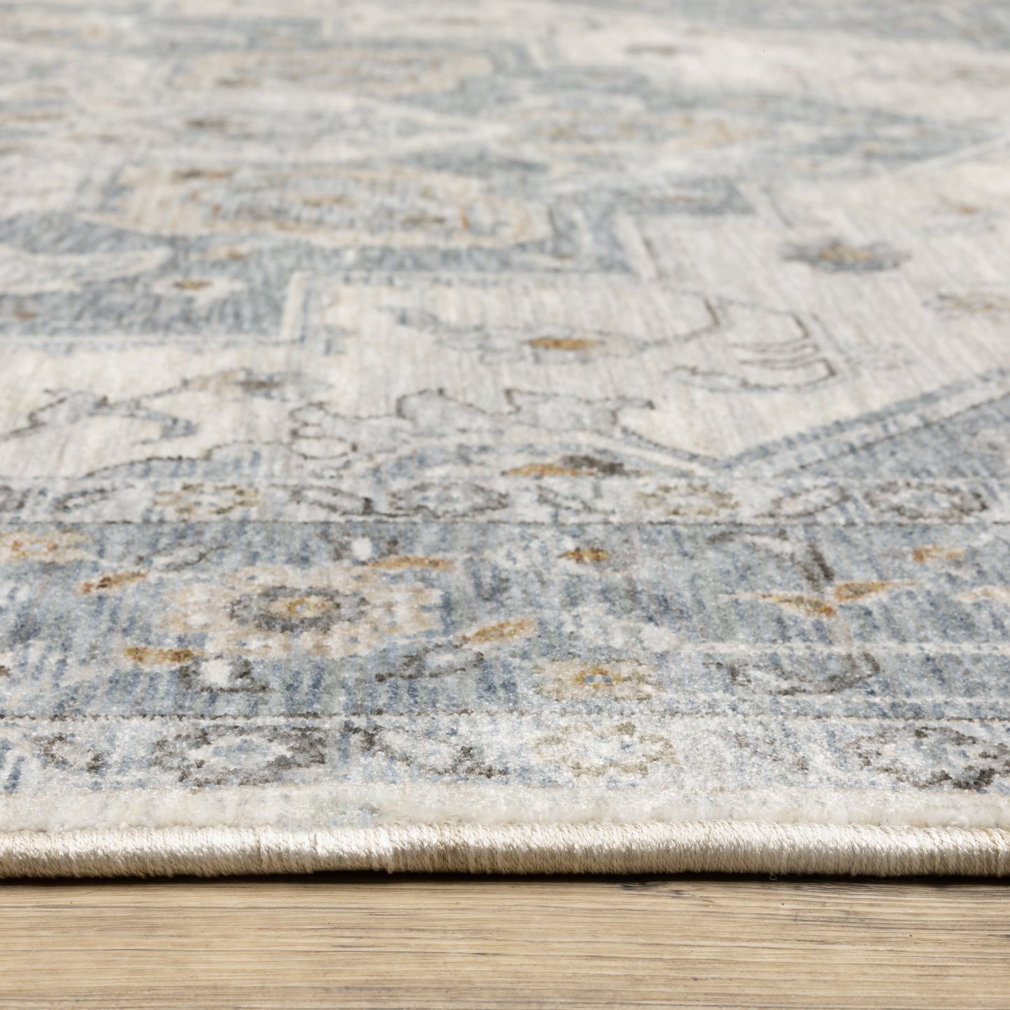 Maharaja Medallion Blue/ Ivory Oriental Cut Pile Rug