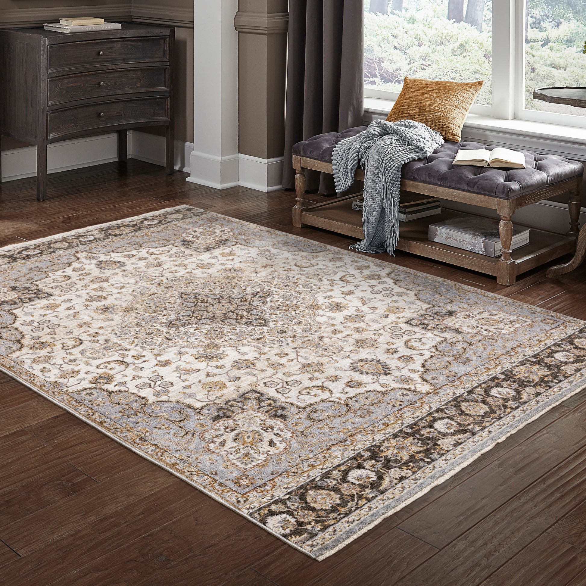 Maharaja Medallion Ivory/ Blue Oriental Cut Pile Rug