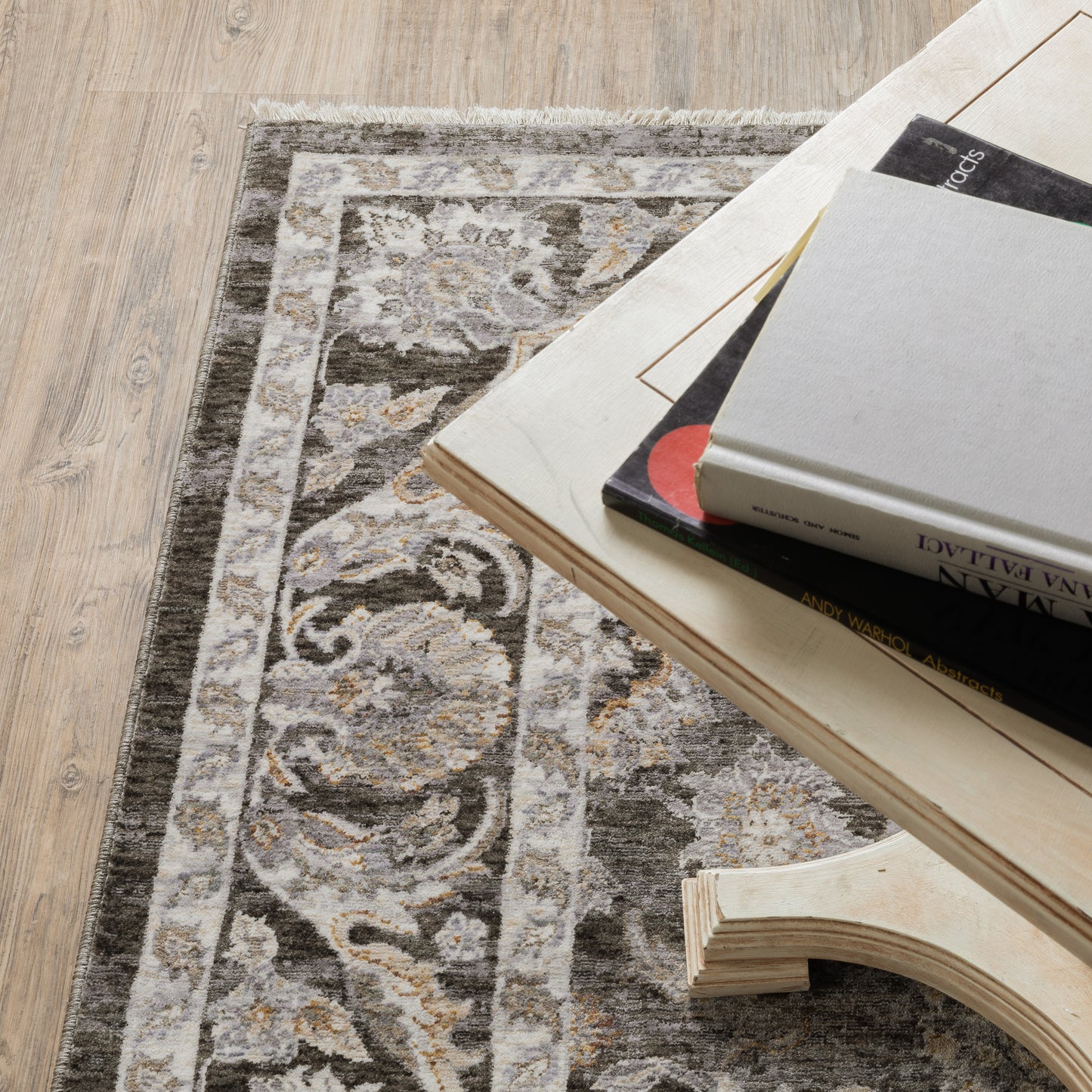 Maharaja Oriental Charcoal/ Ivory Cut Pile Rug