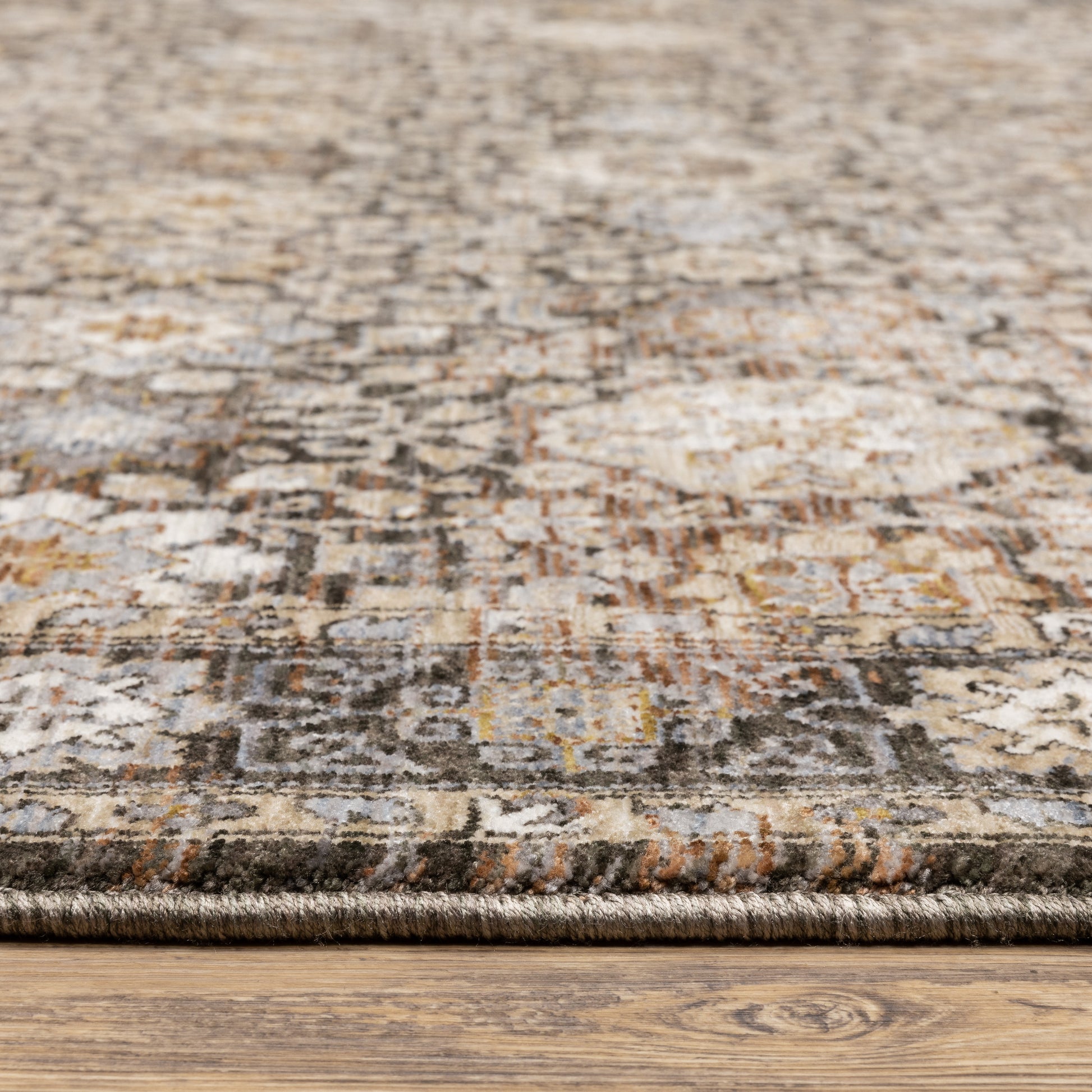 Maharaja Floral Charcoal/ Ivory Oriental Cut Pile Rug
