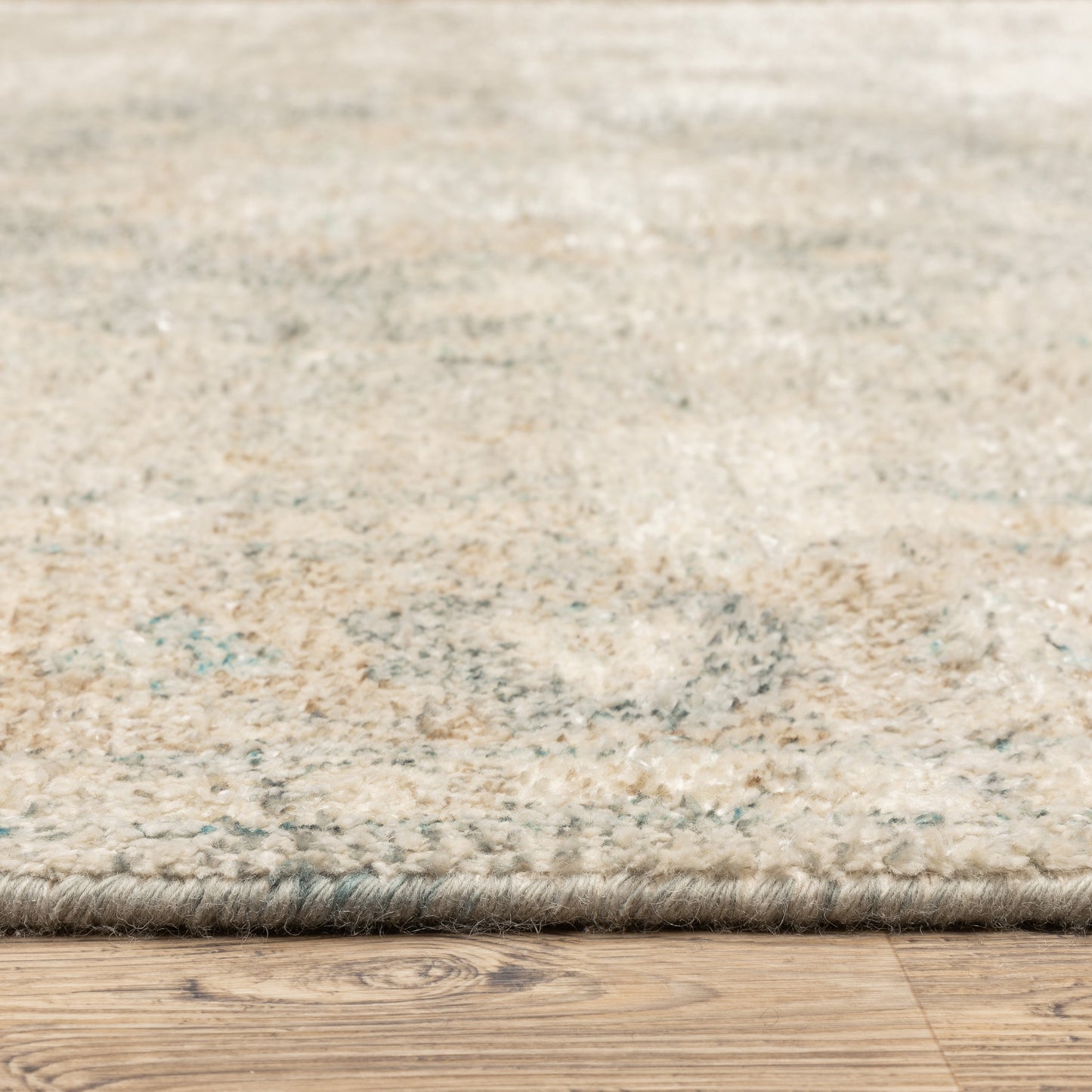 Malabar Distressed Beige/ Grey Medallion Cut Pile Rug