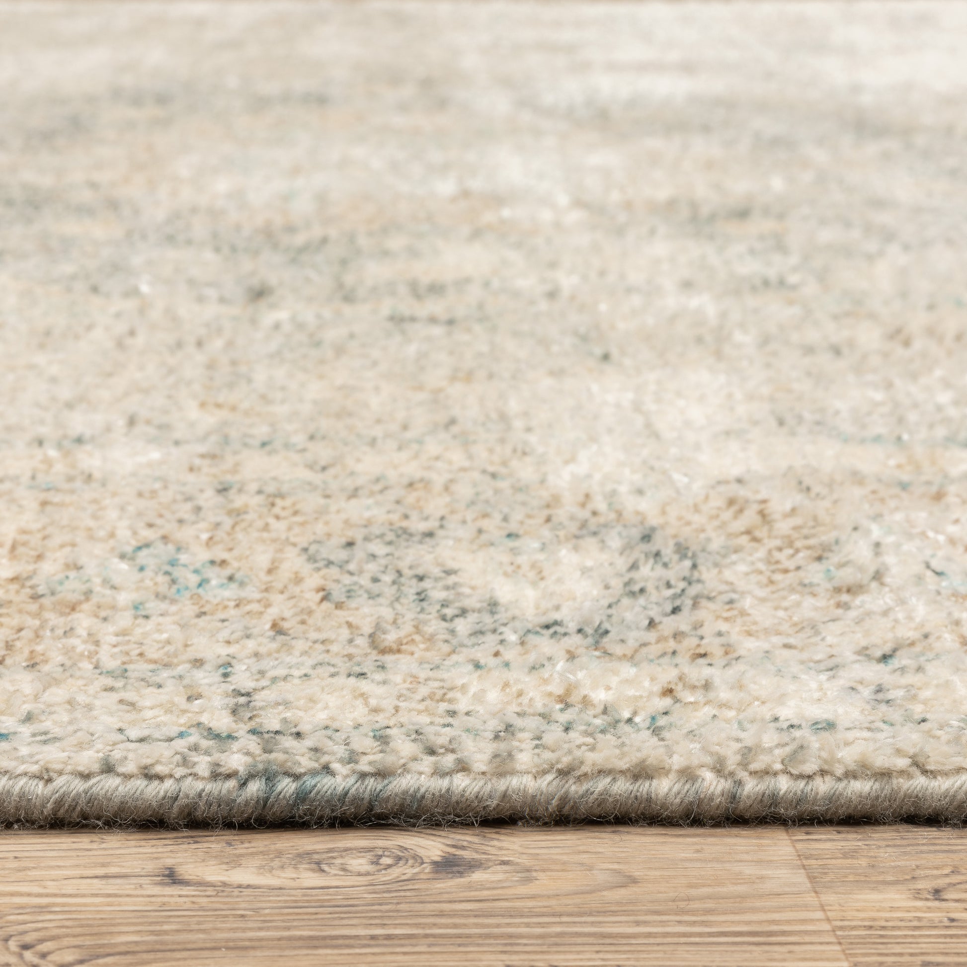 Malabar Distressed Beige/ Grey Medallion Cut Pile Rug