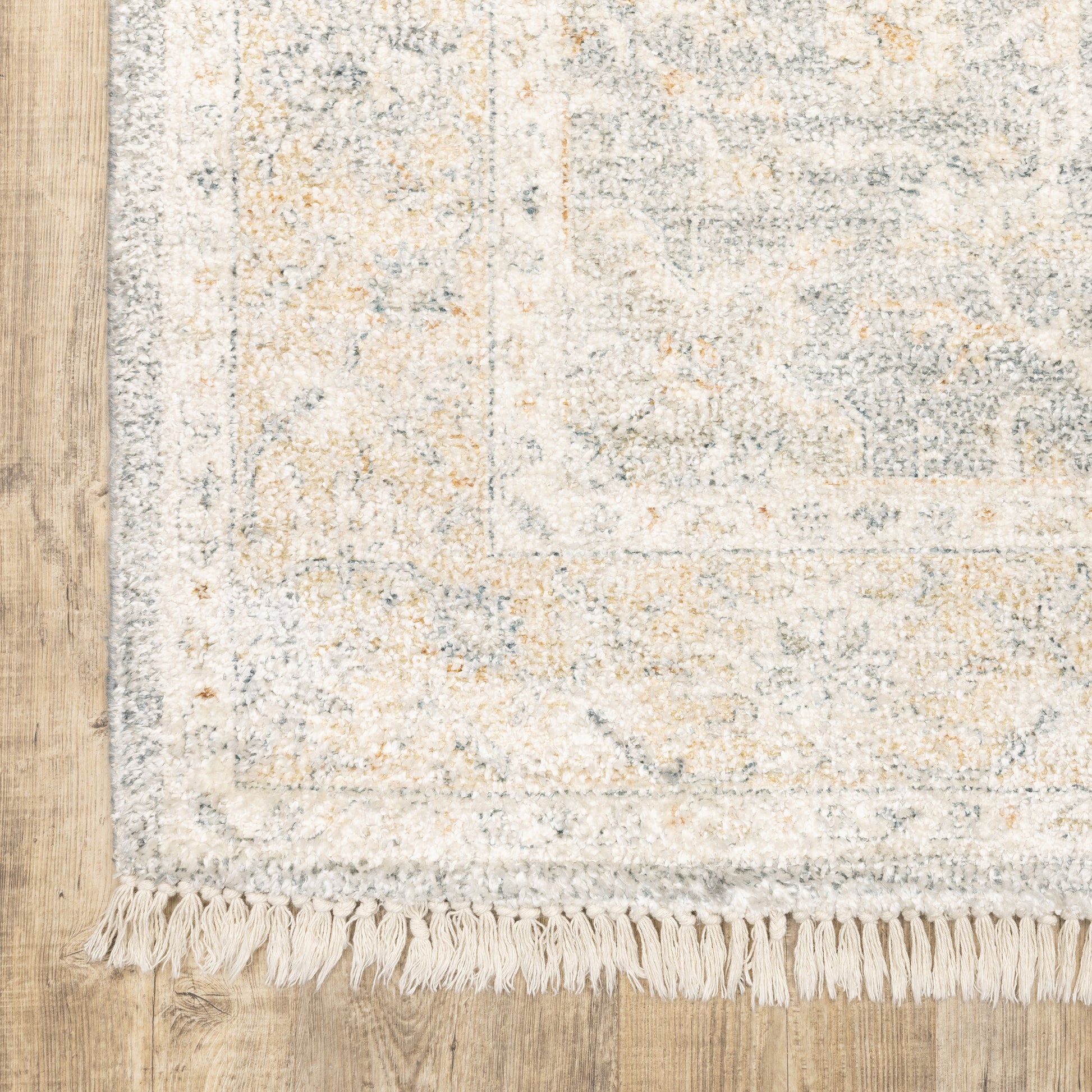 Malabar Medallion Grey/ Beige Distressed Cut Pile Rug