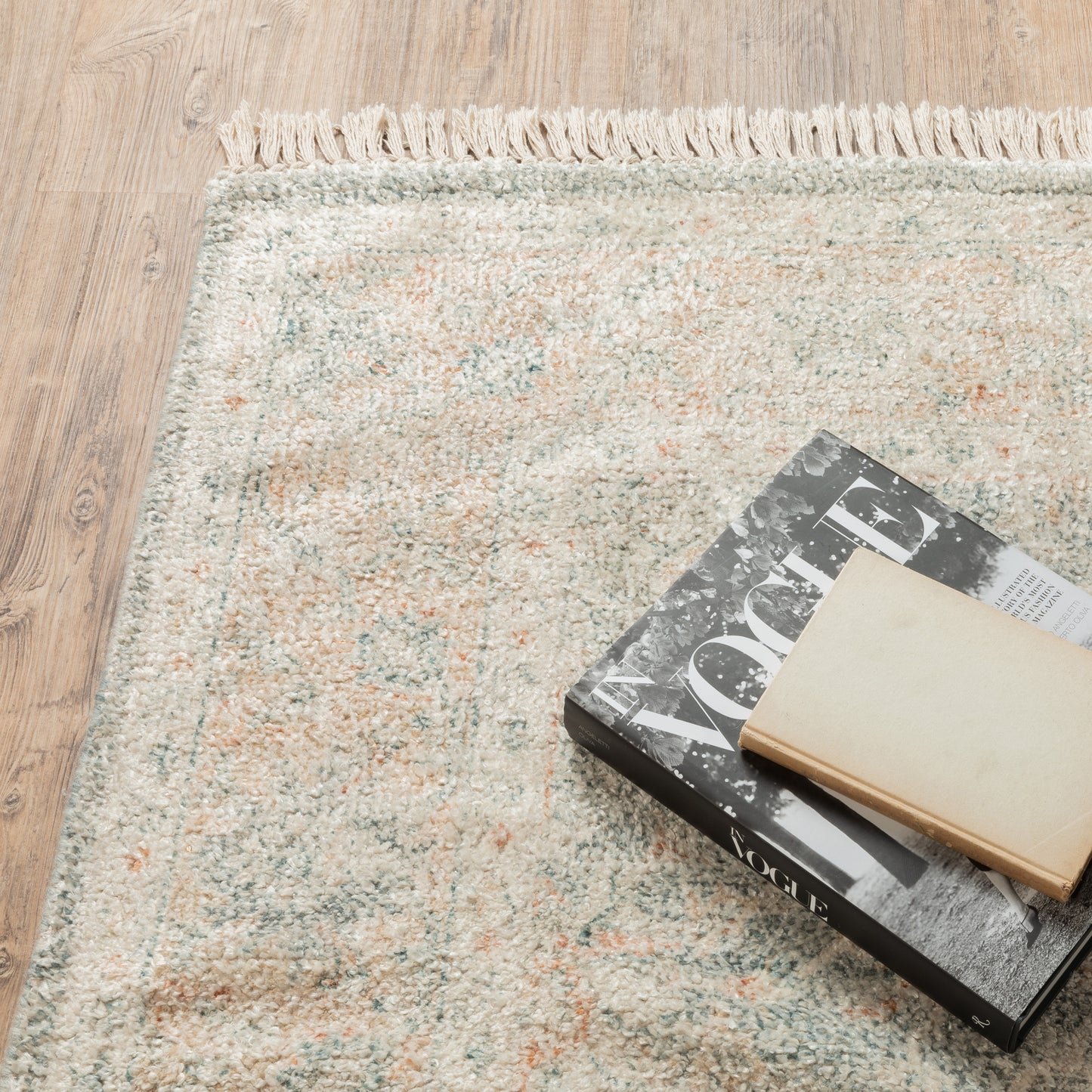 Malabar Medallion Grey/ Beige Distressed Cut Pile Rug