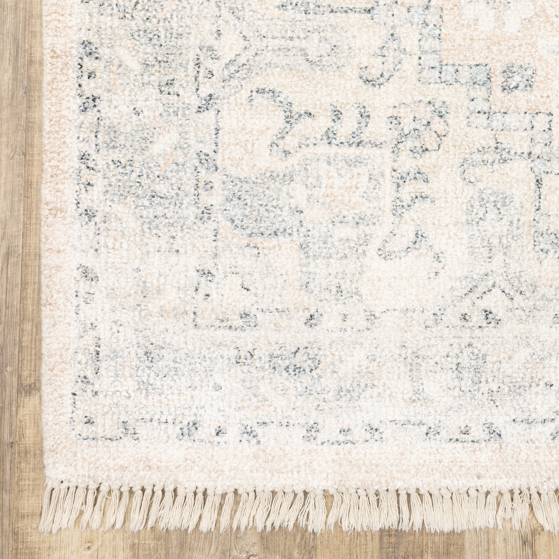 Malabar Medallion Beige/ Grey Distressed Cut Pile Rug