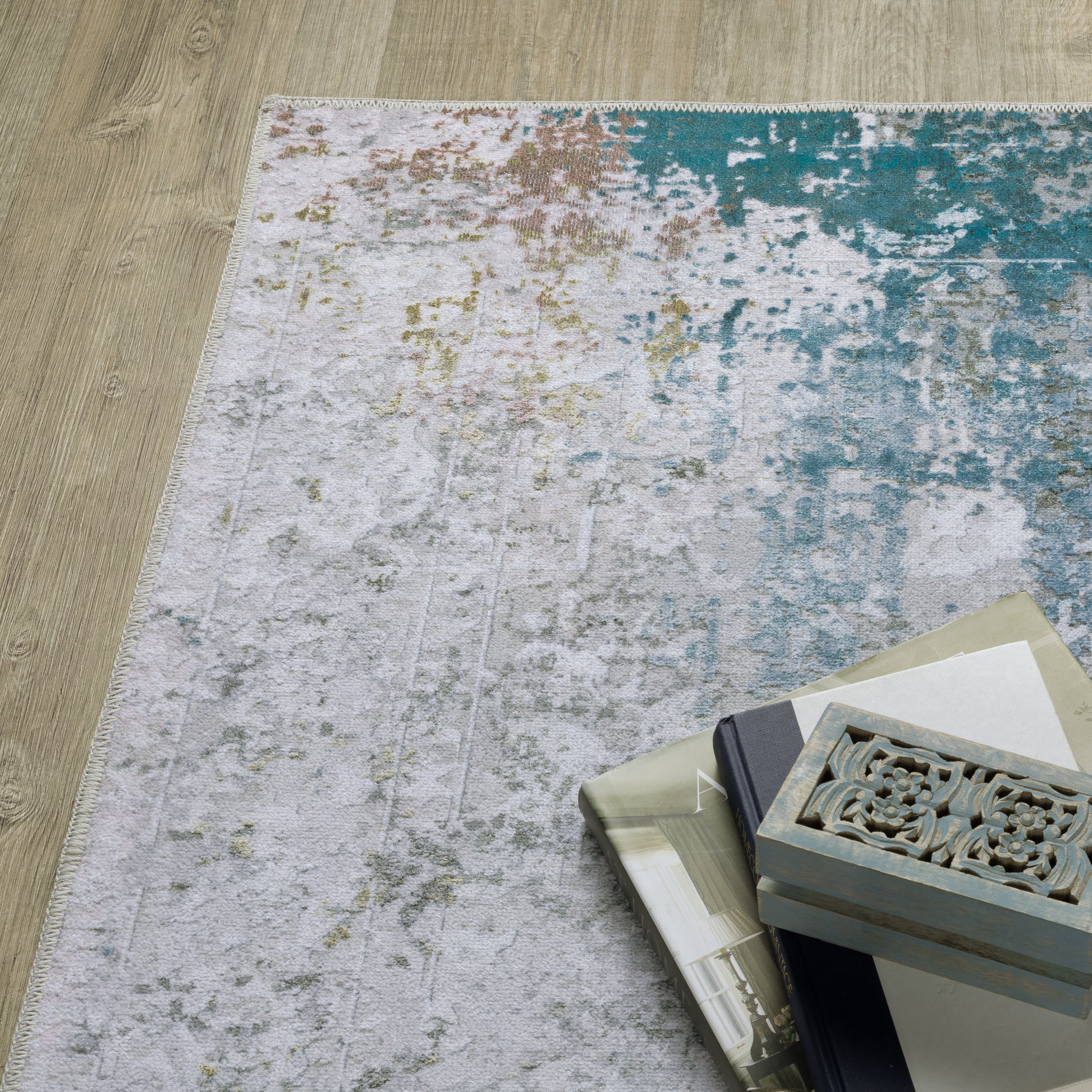 Malibu Distressed Ivory/ Blue Abstract Flat Weave Rug