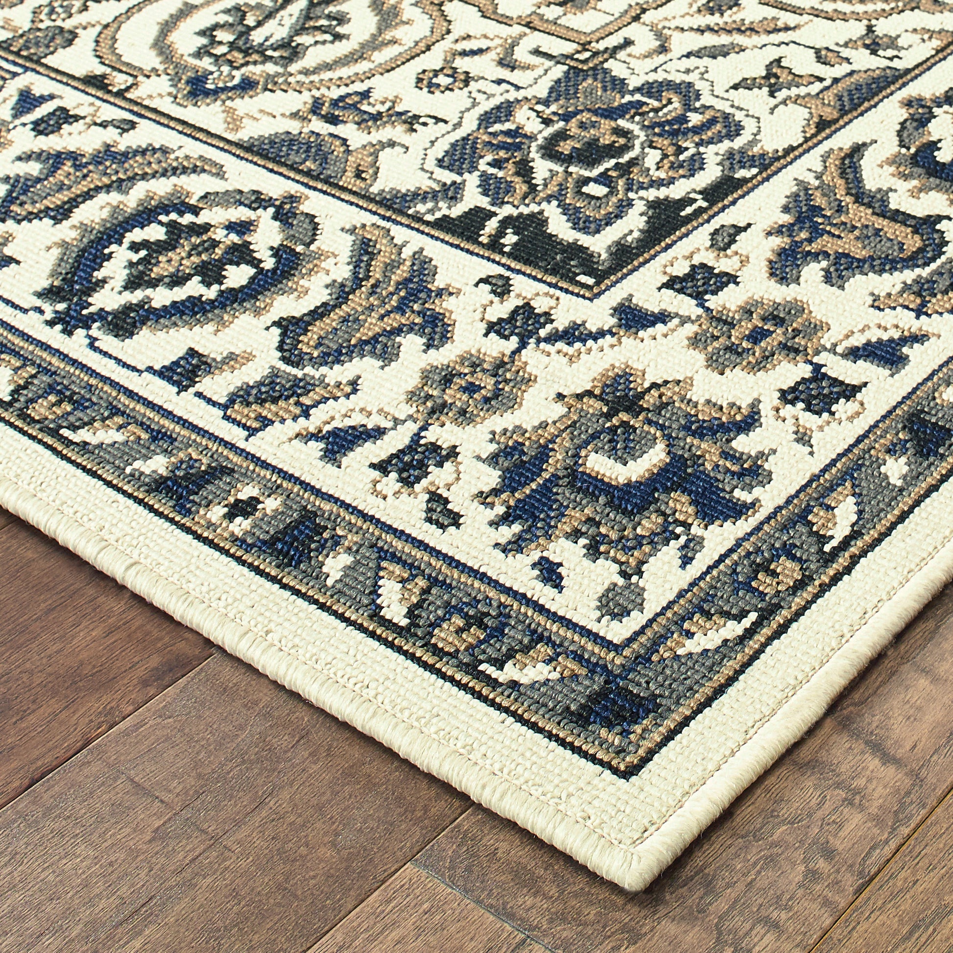 Marina Medallion Ivory/ Navy Outdoor Loop Pile Rug