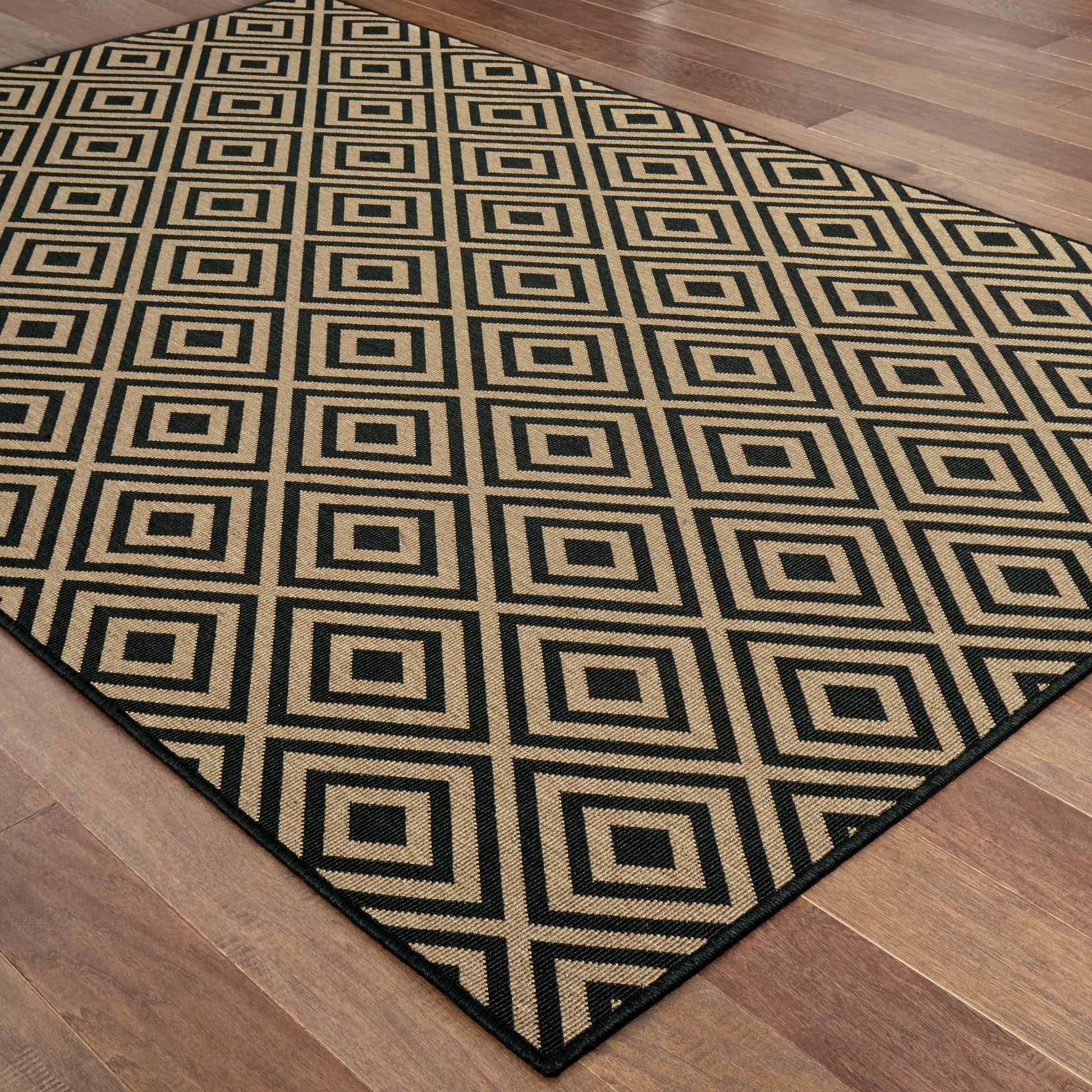 Marina Lattice Black/ Tan Outdoor Loop Pile Rug