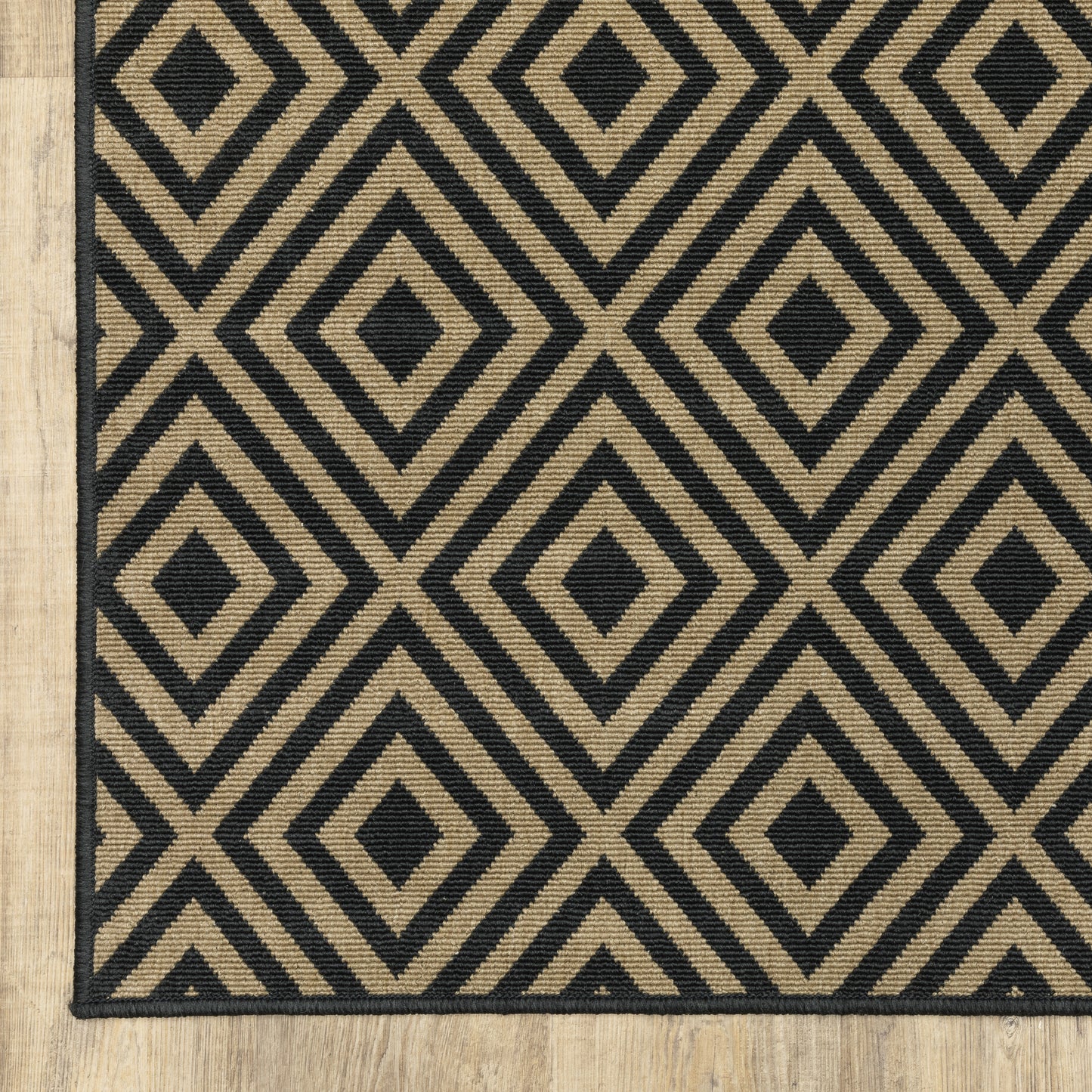 Marina Lattice Black/ Tan Outdoor Loop Pile Rug