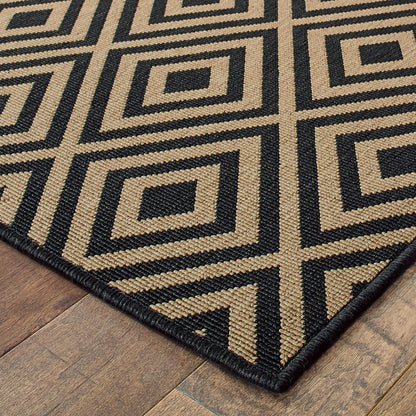 Marina Lattice Black/ Tan Outdoor Loop Pile Rug