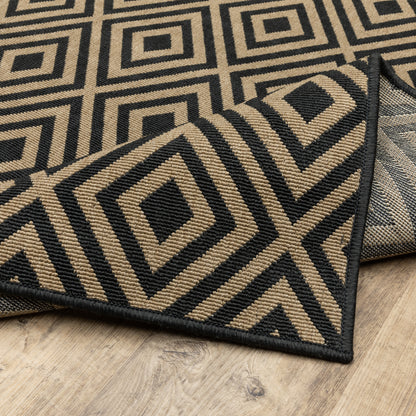 Marina Lattice Black/ Tan Outdoor Loop Pile Rug