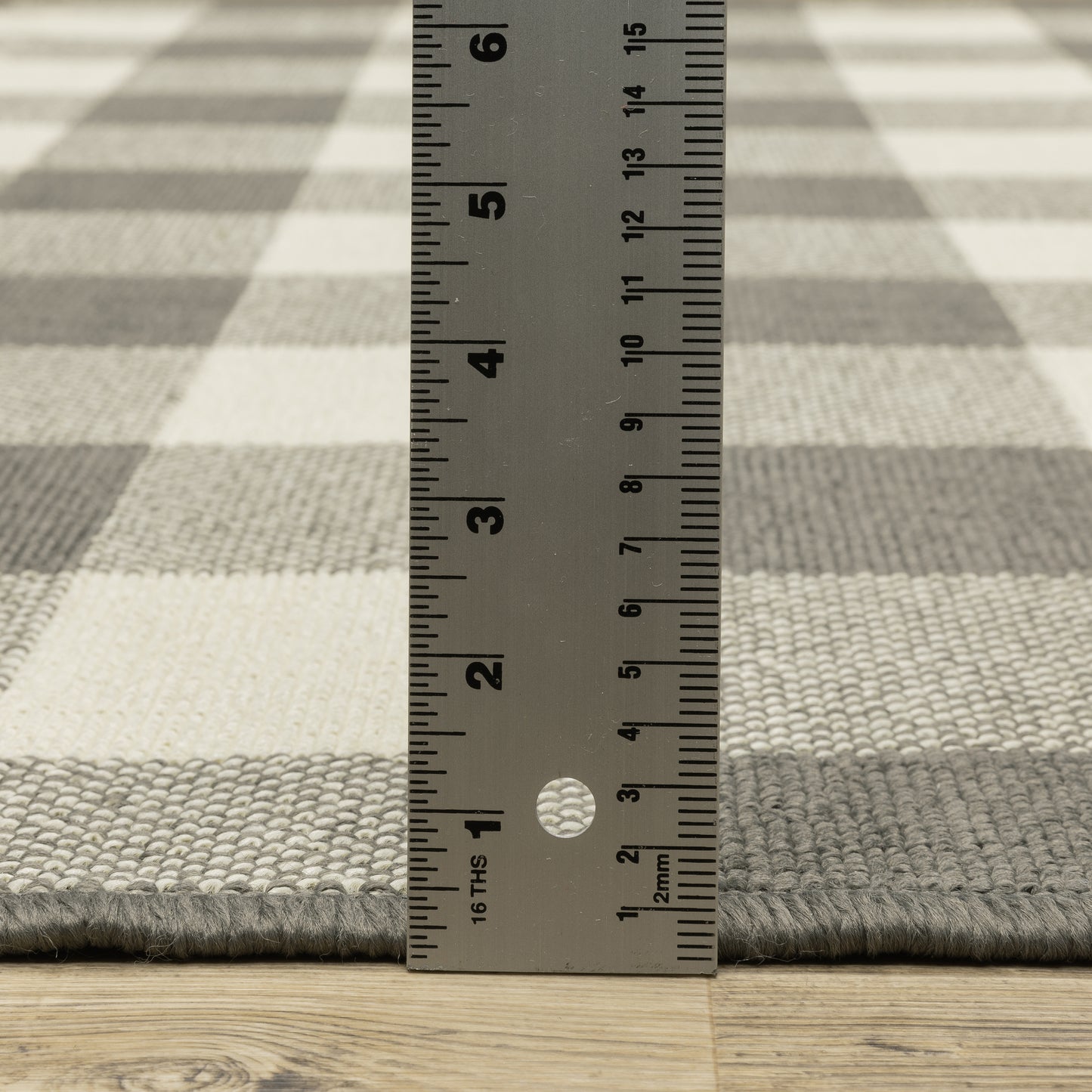 Marina Outdoor Grey/ Ivory Geometric Loop Pile Rug