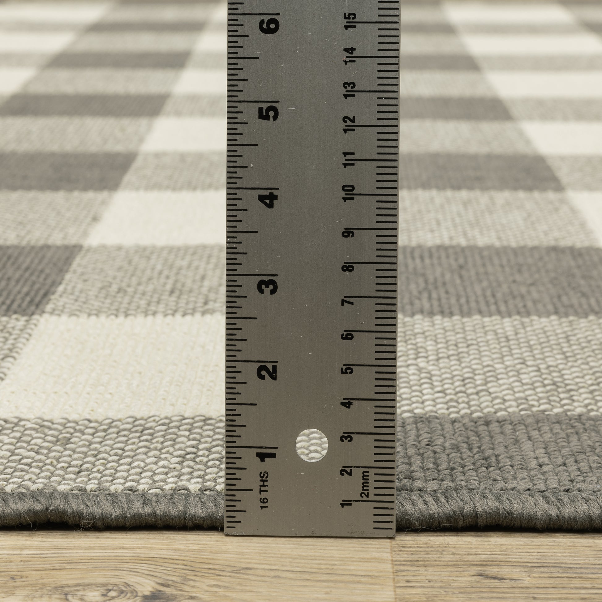 Marina Outdoor Grey/ Ivory Geometric Loop Pile Rug