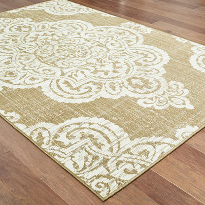 Marina Medallion Tan/ Ivory Outdoor Loop Pile Rug