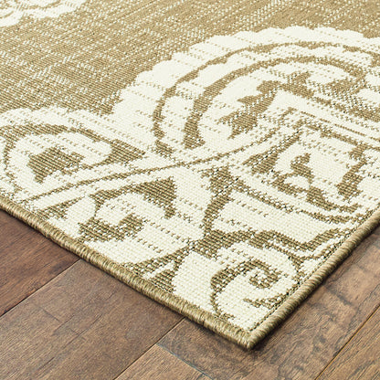 Marina Medallion Tan/ Ivory Outdoor Loop Pile Rug