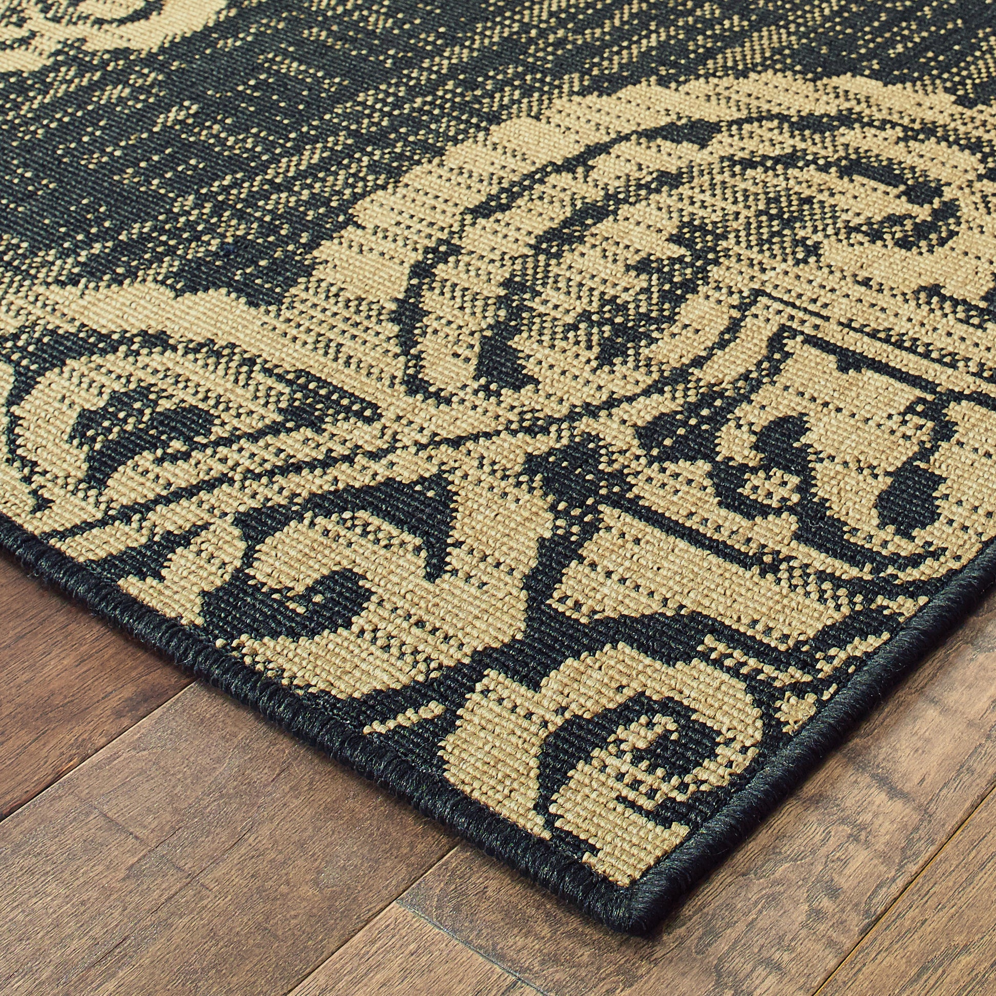Marina Medallion Black/ Tan Outdoor Loop Pile Rug