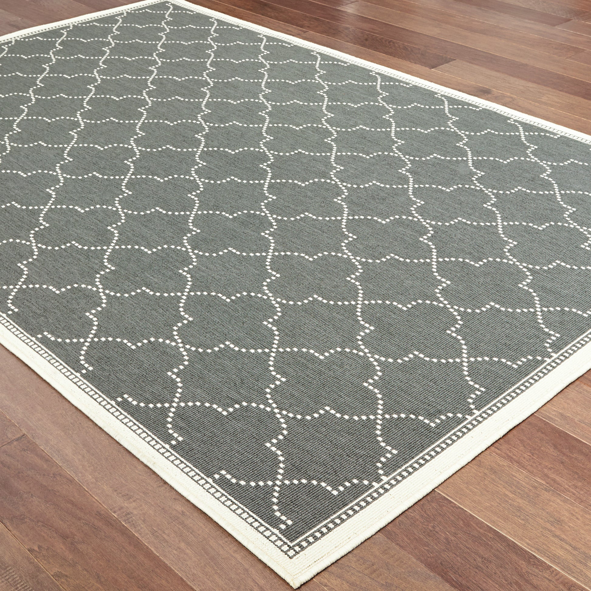 Marina Lattice Grey/ Ivory Outdoor Loop Pile Rug