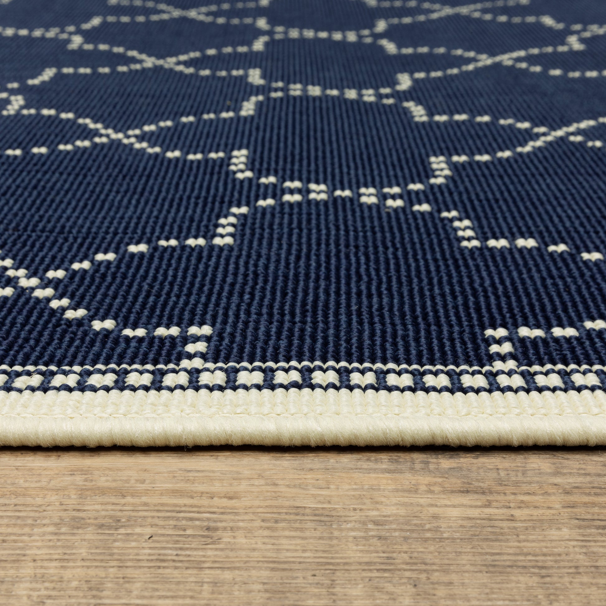 Marina Lattice Navy/ Ivory Outdoor Loop Pile Rug