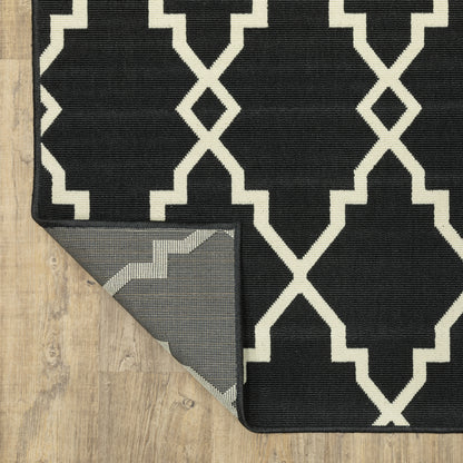 Marina Lattice Black/ Ivory Outdoor Loop Pile Rug