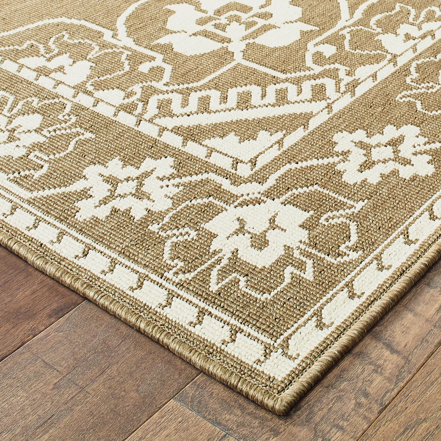 Marina Medallion Tan/ Ivory Outdoor Loop Pile Rug