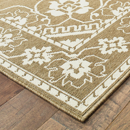 Marina Medallion Tan/ Ivory Outdoor Loop Pile Rug