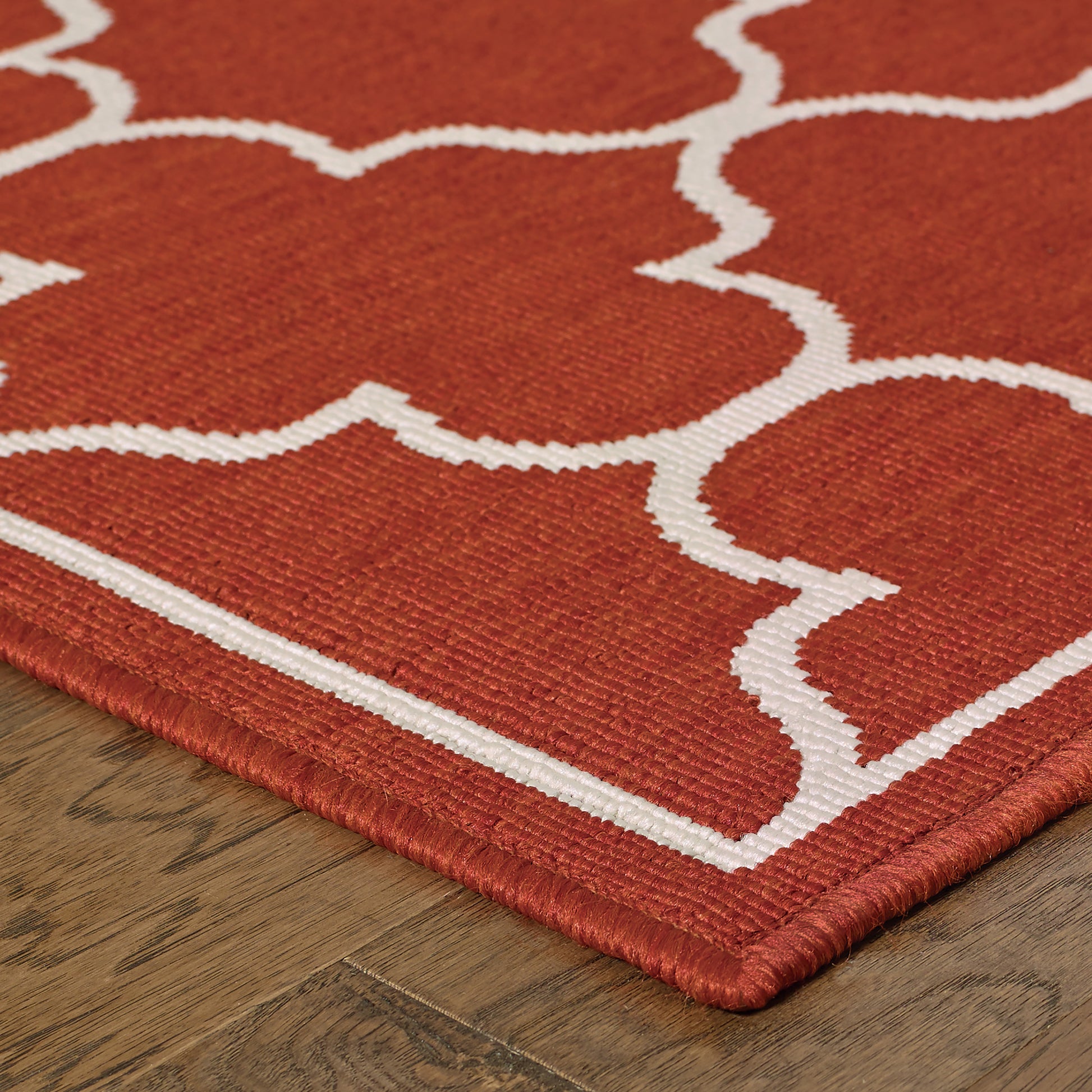 Meridian Outdoor Red/ Ivory Lattice Loop Pile Rug