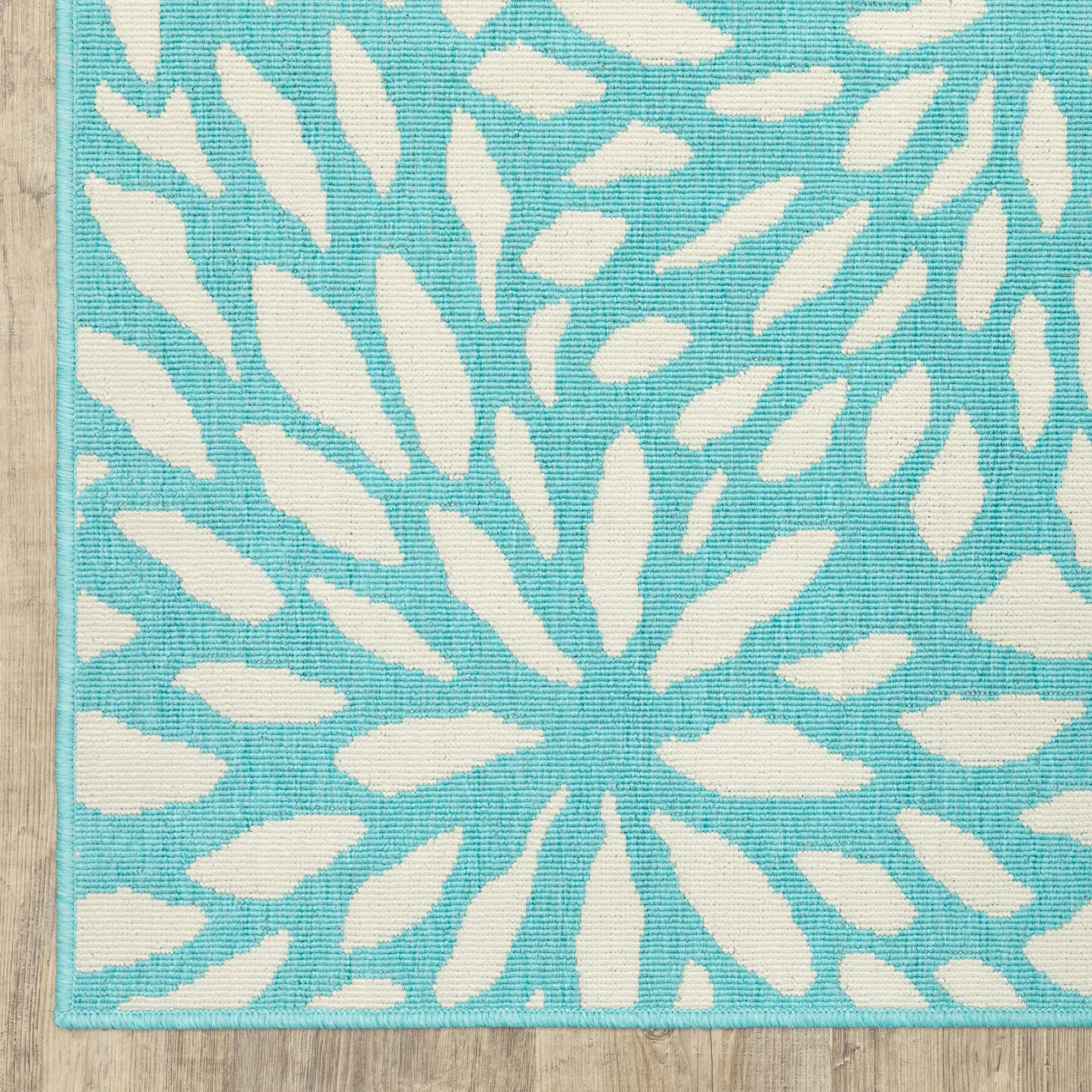 Meridian Outdoor Blue/ Ivory Floral Loop Pile Rug