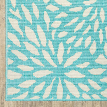 Meridian Outdoor Blue/ Ivory Floral Loop Pile Rug