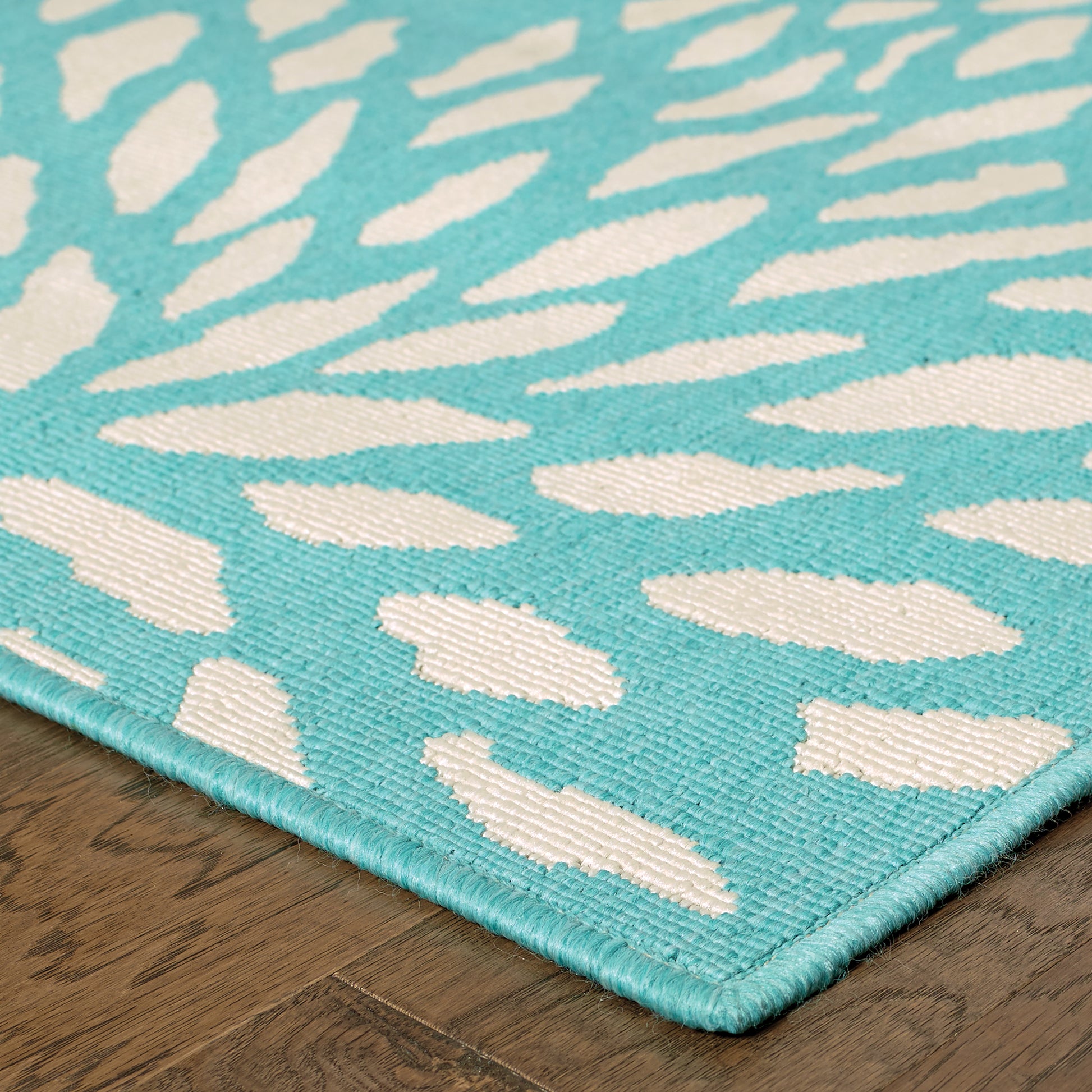 Meridian Outdoor Blue/ Ivory Floral Loop Pile Rug
